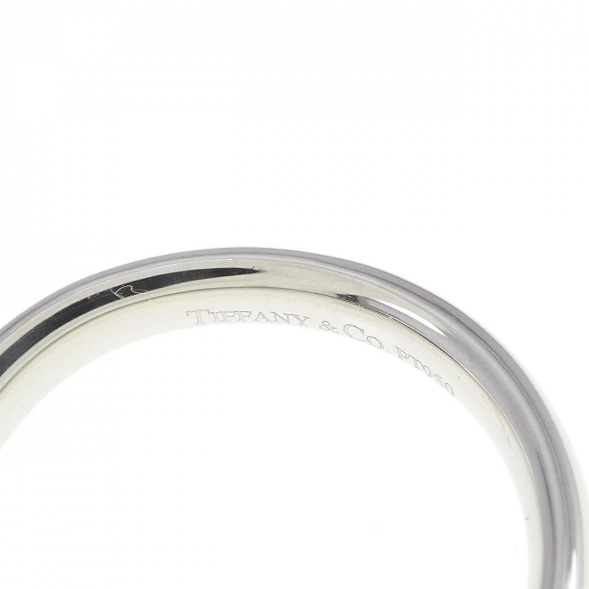 Curved Ring Platinum