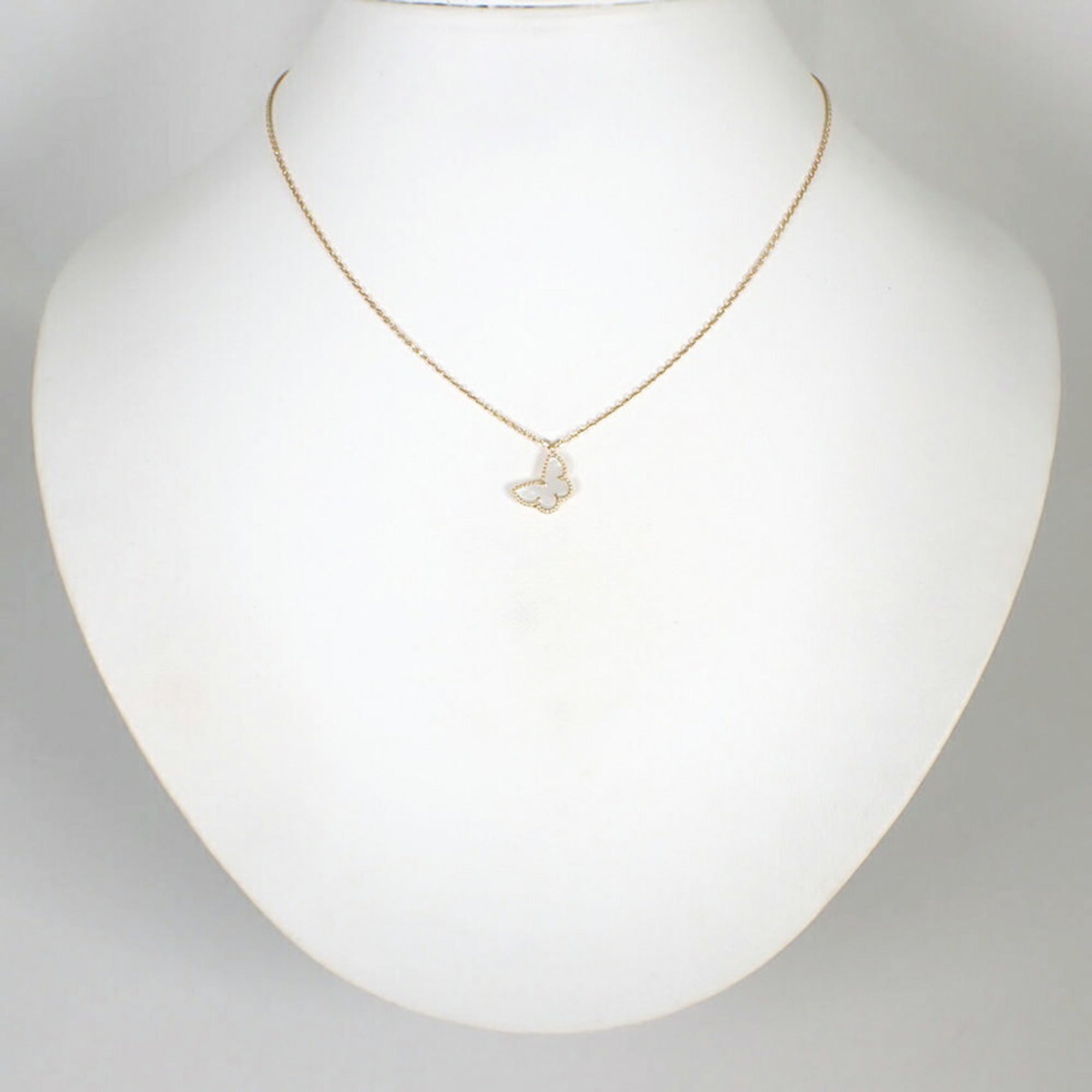 Sweet Alhambra Pendant Necklace 18K Yellow Gold