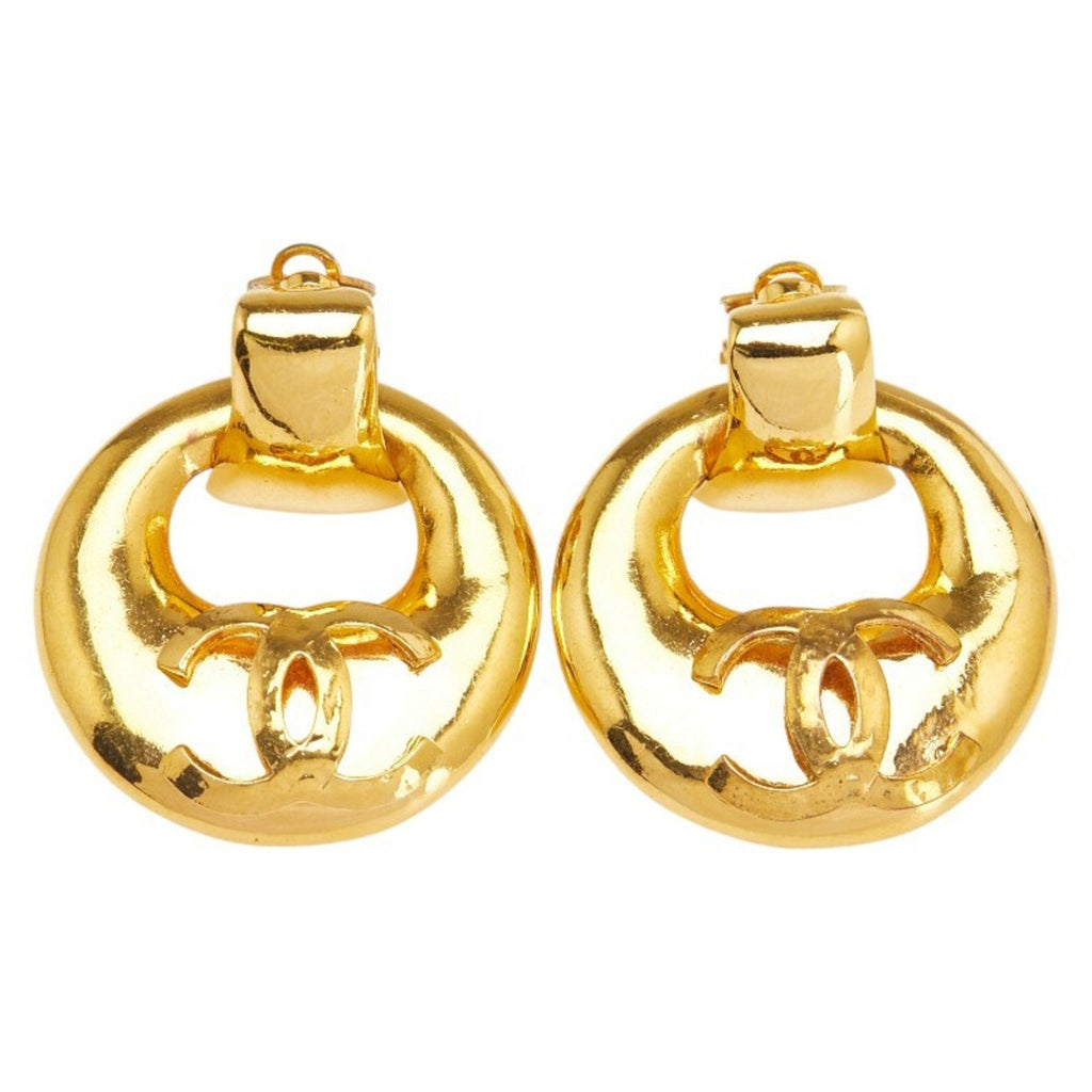 CC Logo Round Clip-On Earrings Metal Gold-Tone Metal