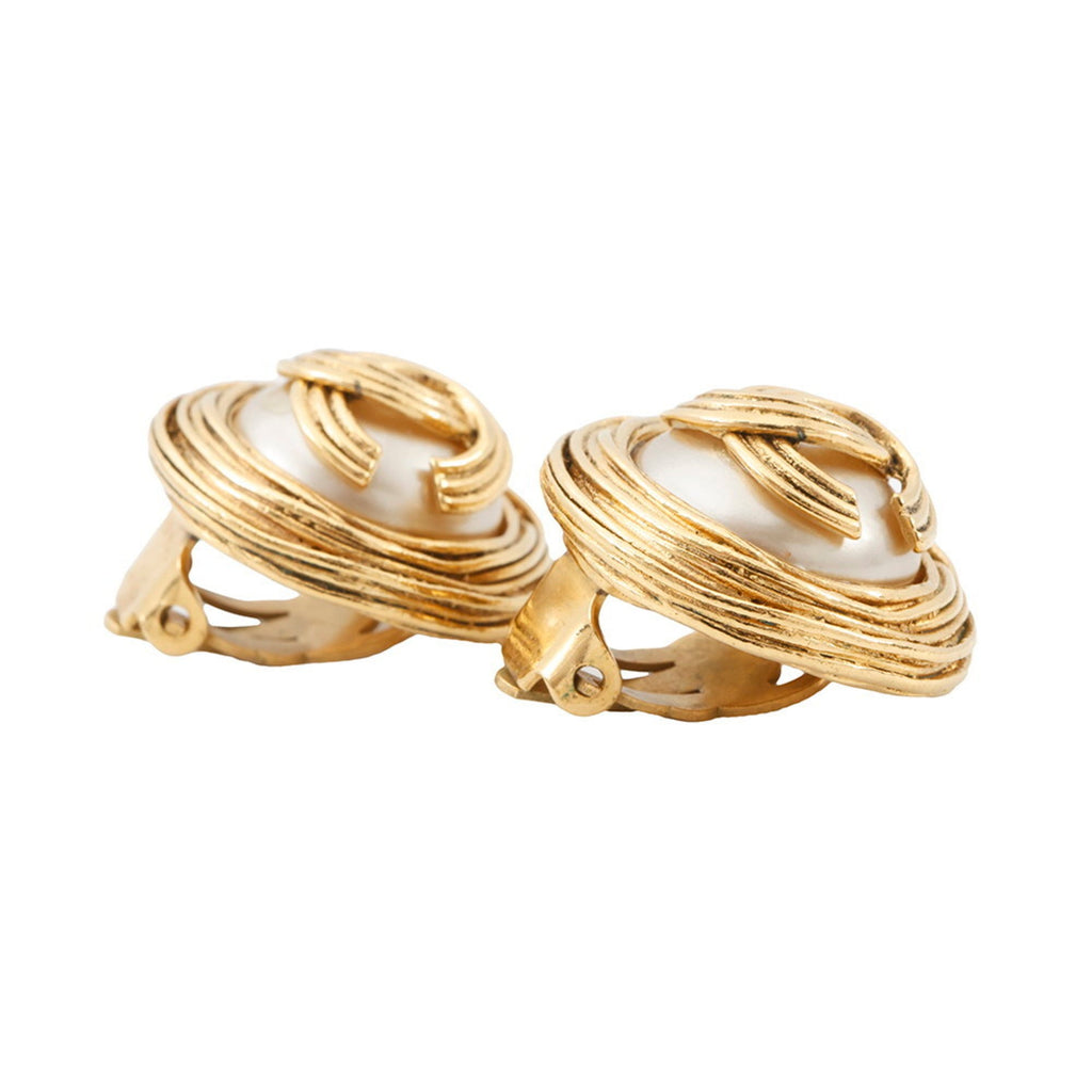 CC Logo Clip-On Earrings Metal Gold-Tone Metal