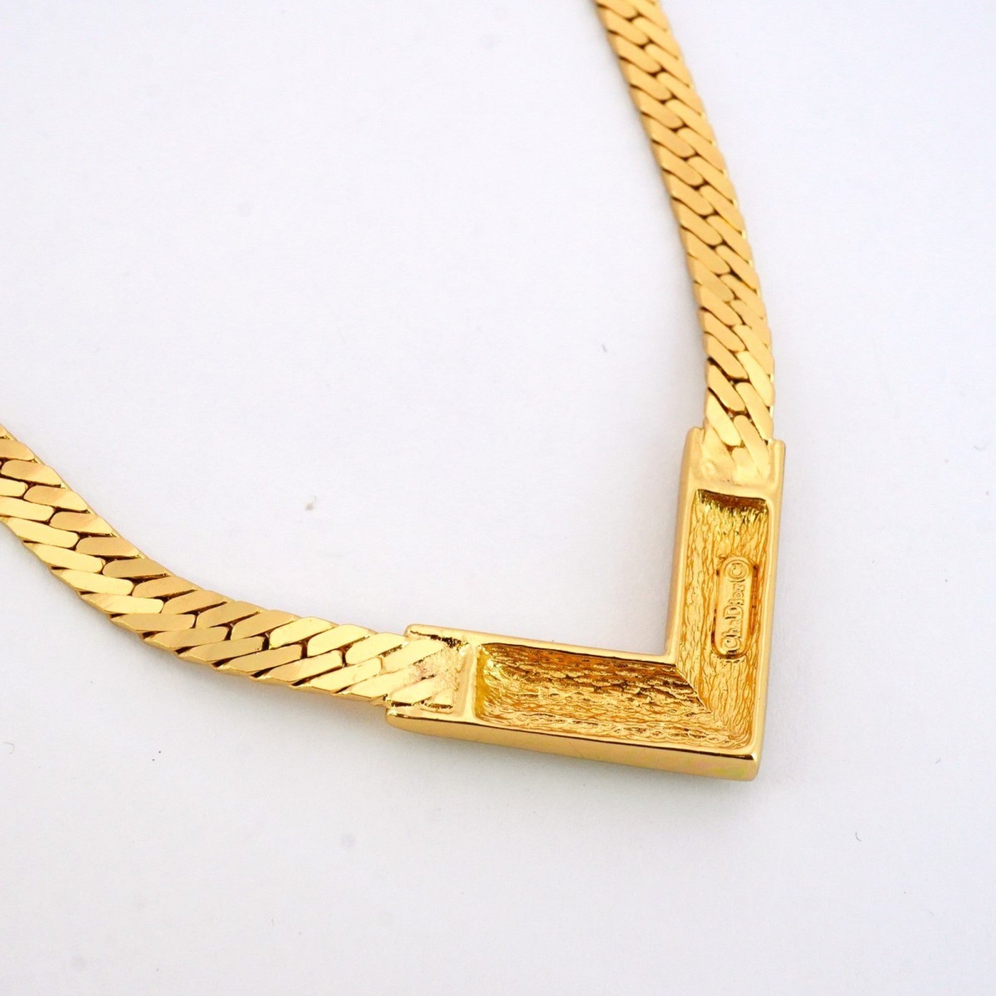 Pendant Necklace Gold with Rhinestone