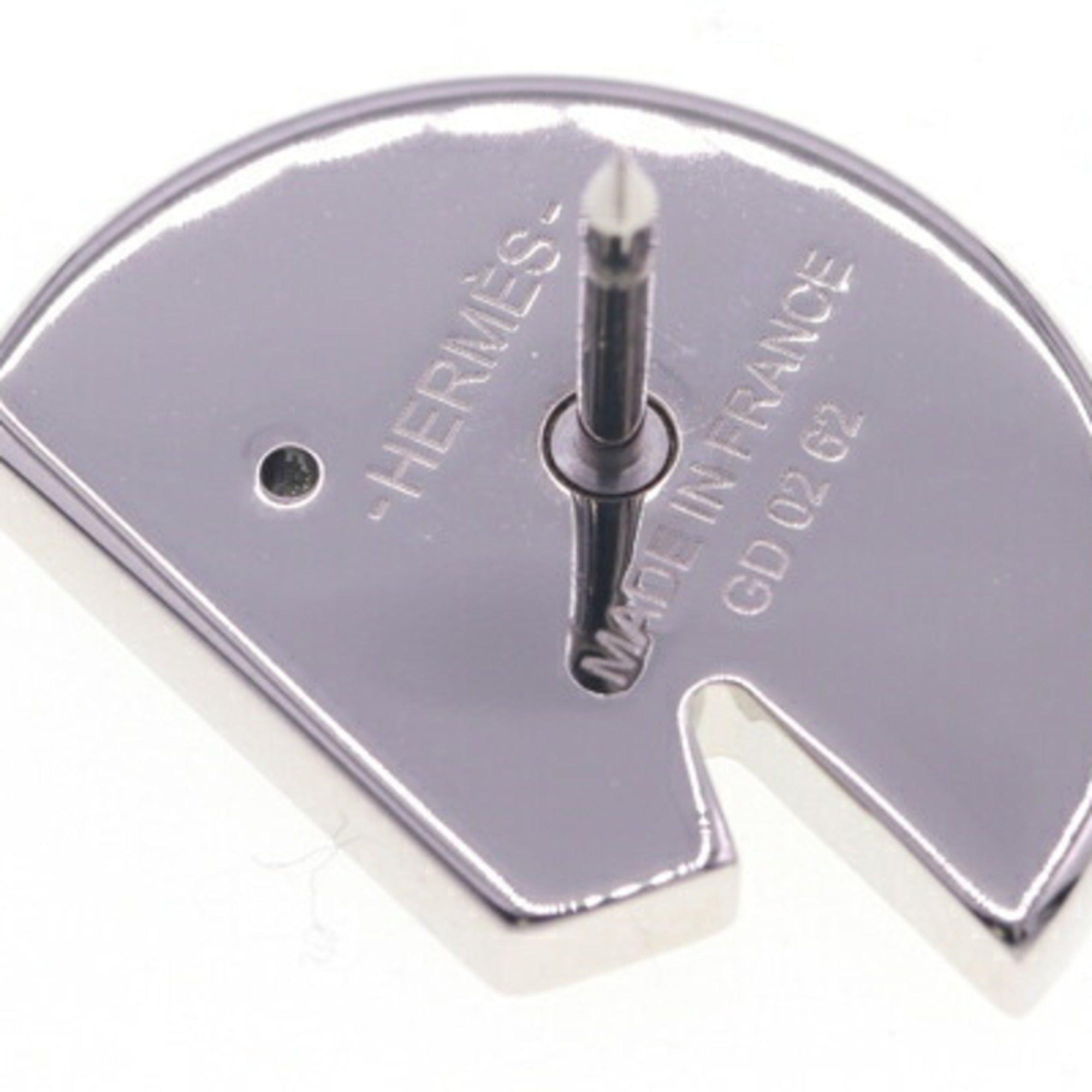 Badge Carrousel Brooch Lacquer and Metal Black
