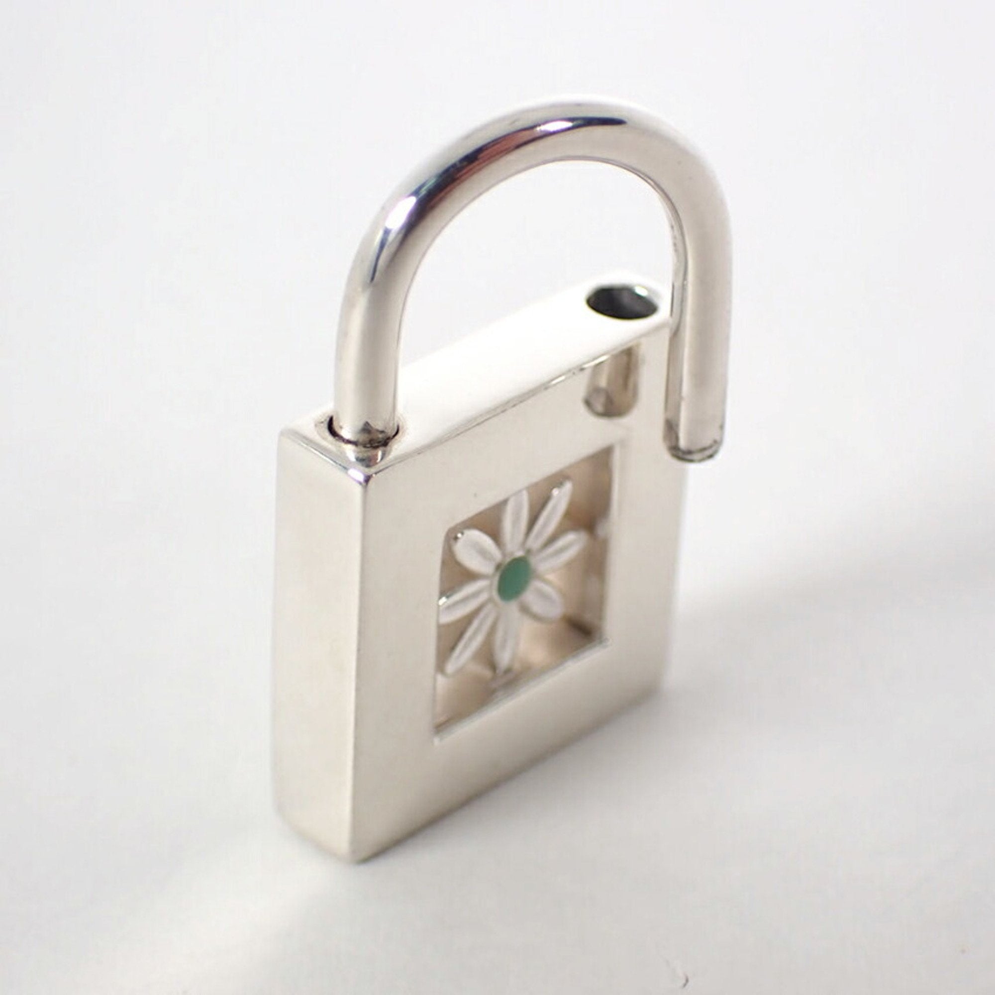 Flower Cadena Charm Pendant Sterling Silver