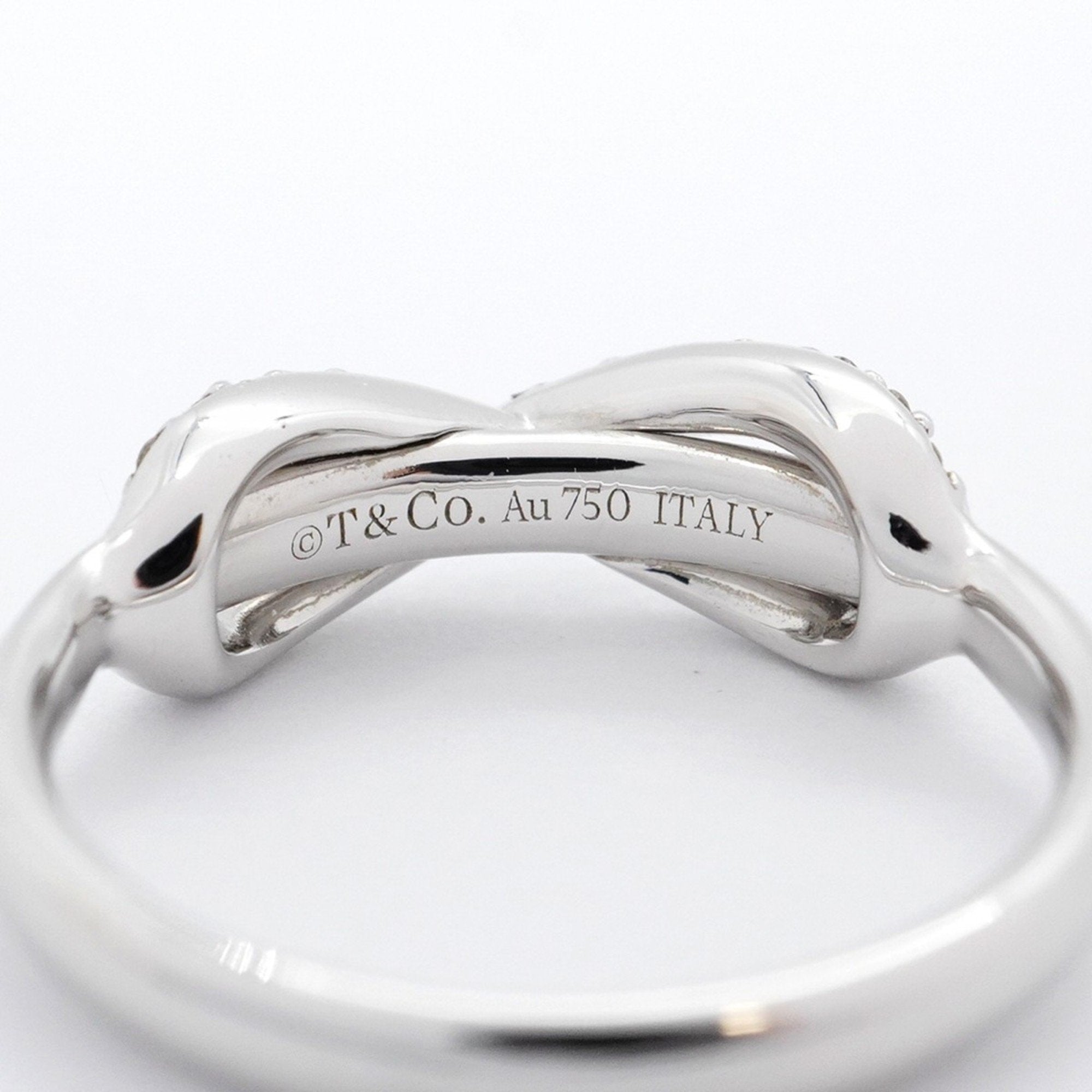 Infinity Ring 18K White Gold with Diamond