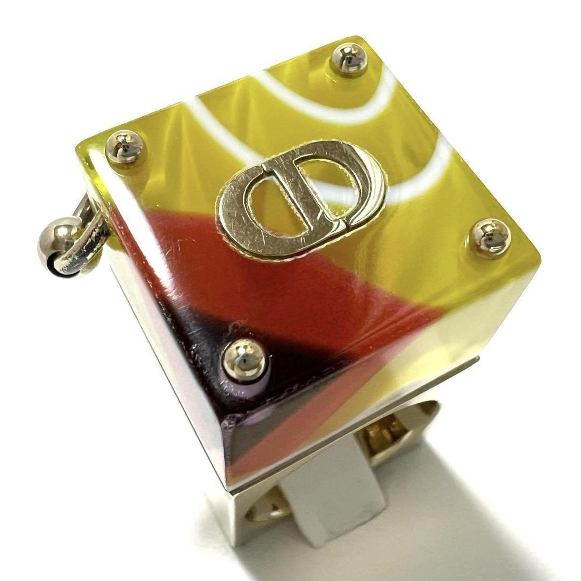Ring Metal and Plastic
