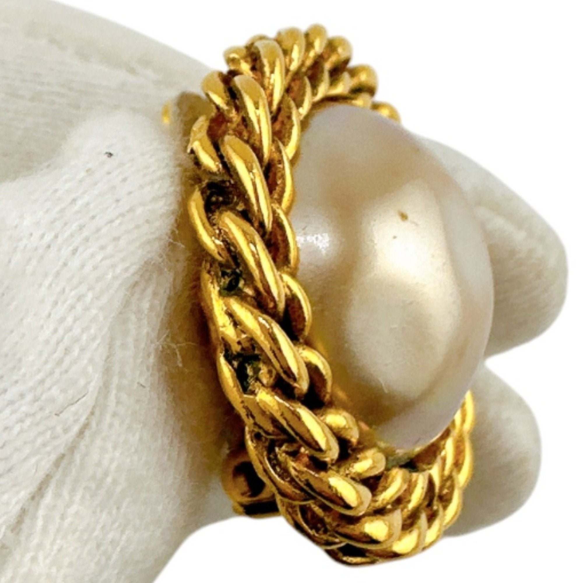 Clip-On Earrings Pearl Clip-On Gold-Tone Metal