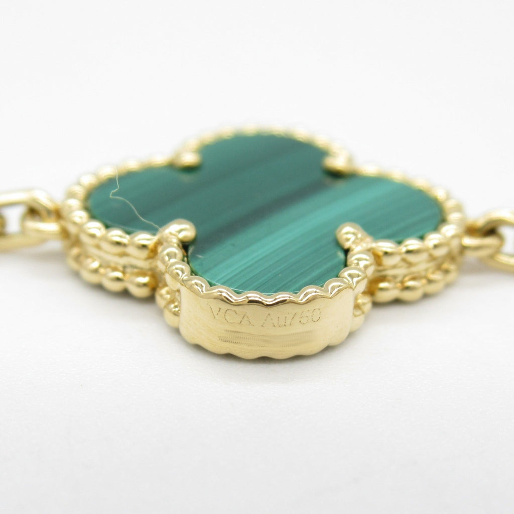 Vintage Alhambra Pendant Necklace 18K Yellow Gold and Malachite