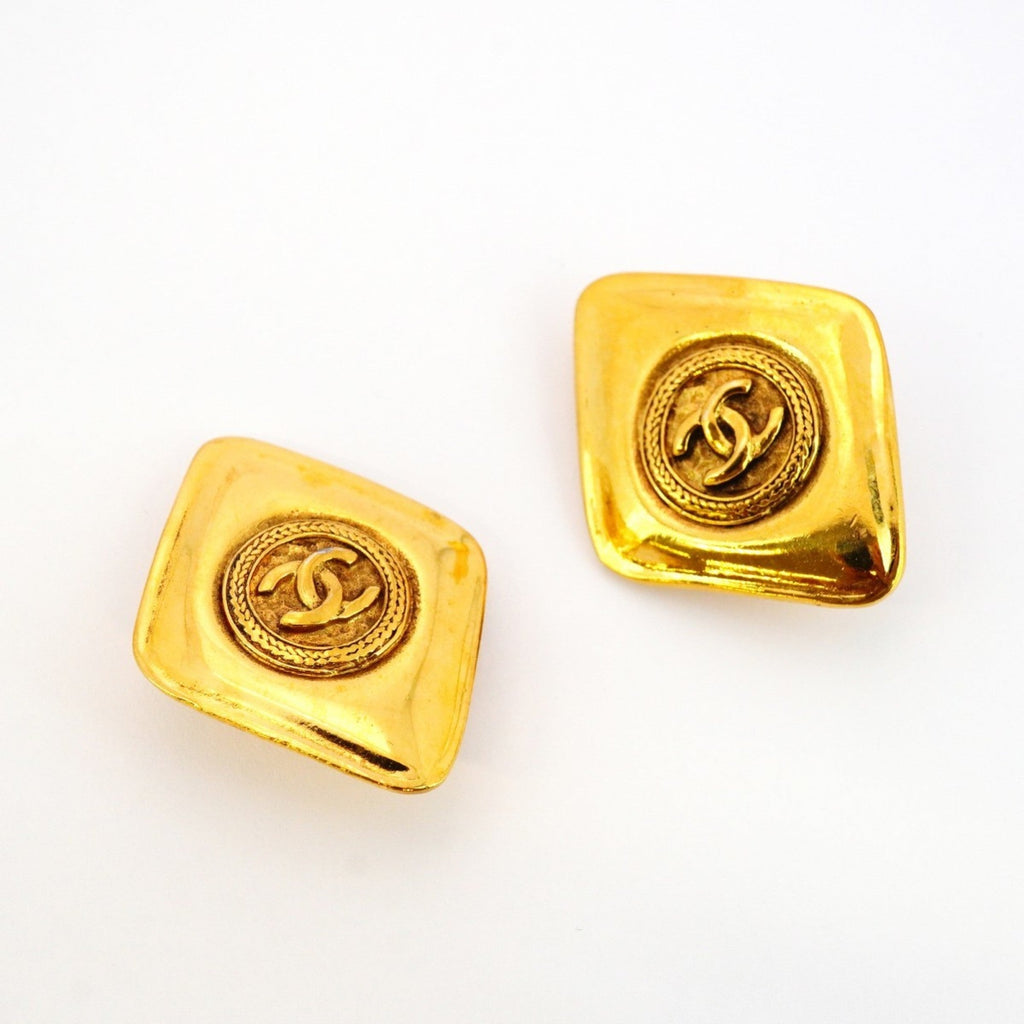 CC Logo Clip-On Earrings Metal Gold-Tone Metal