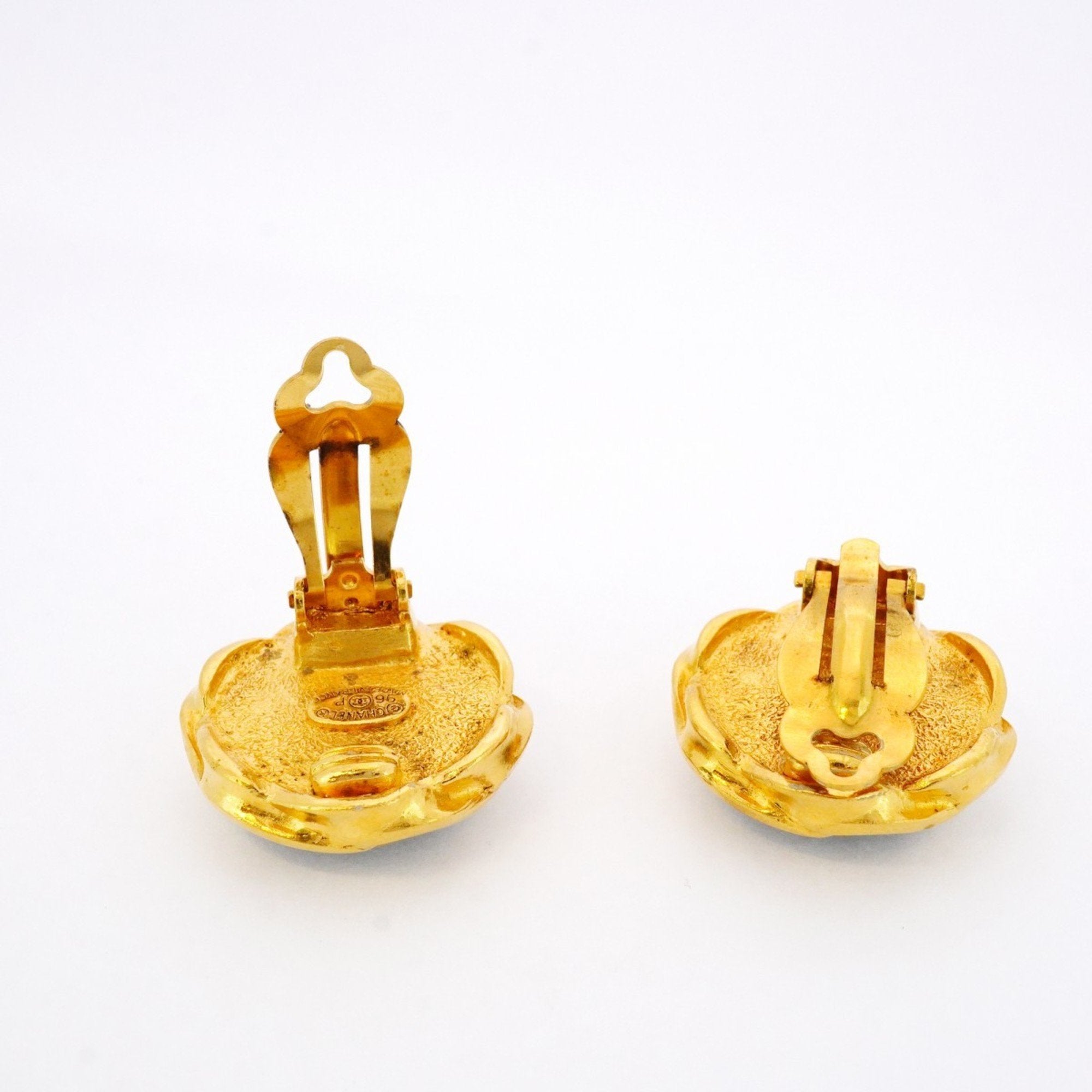 CC Logo Clip-On Earrings Metal Gold-Tone Metal