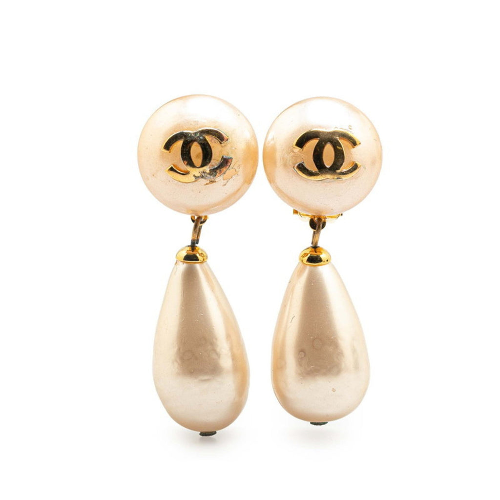 CC Logo Clip-On Earrings Metal Gold-Tone Metal