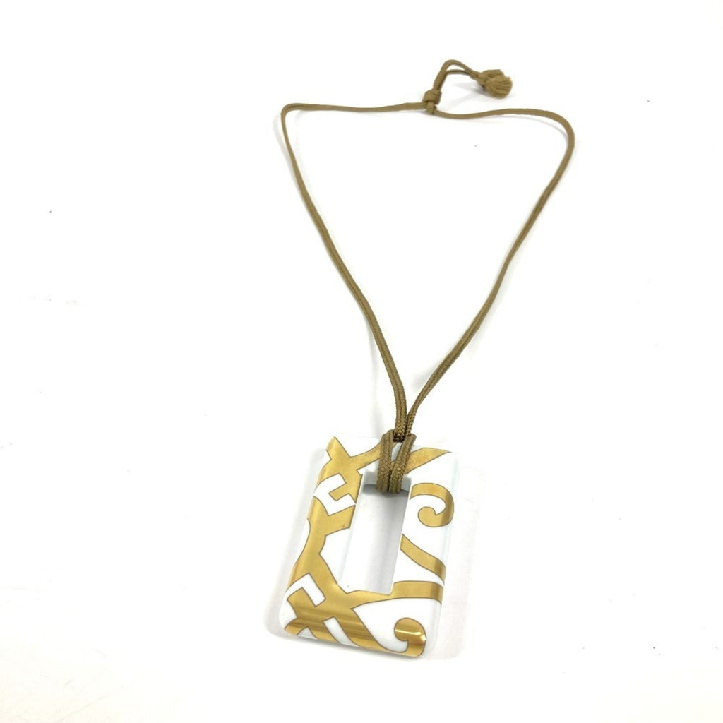 Pendant Necklace White