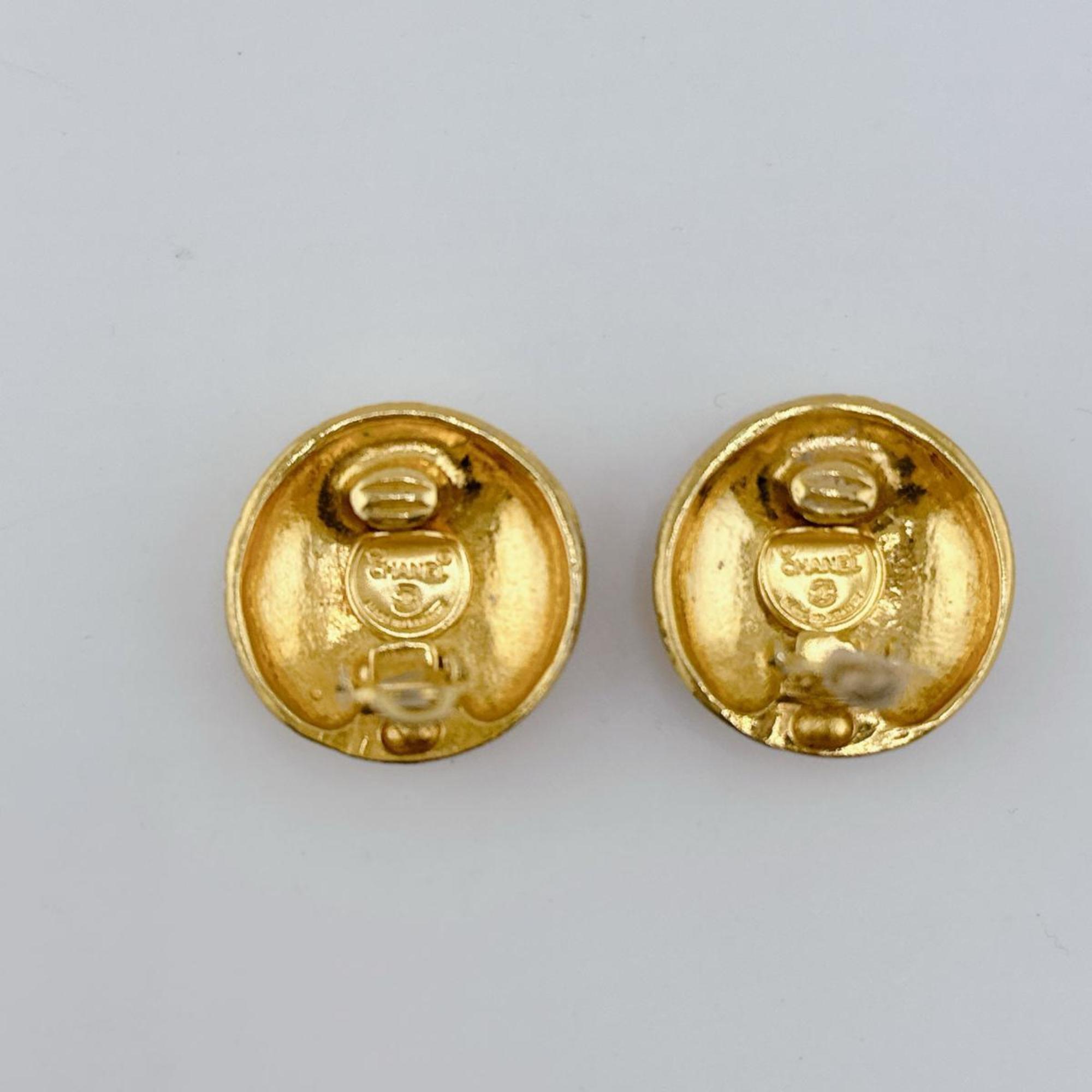 Vintage Clip-On Earrings Clip-On Gold-Tone Metal