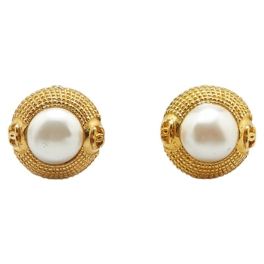 CC Logo Clip-On Earrings Metal Gold-Tone Metal