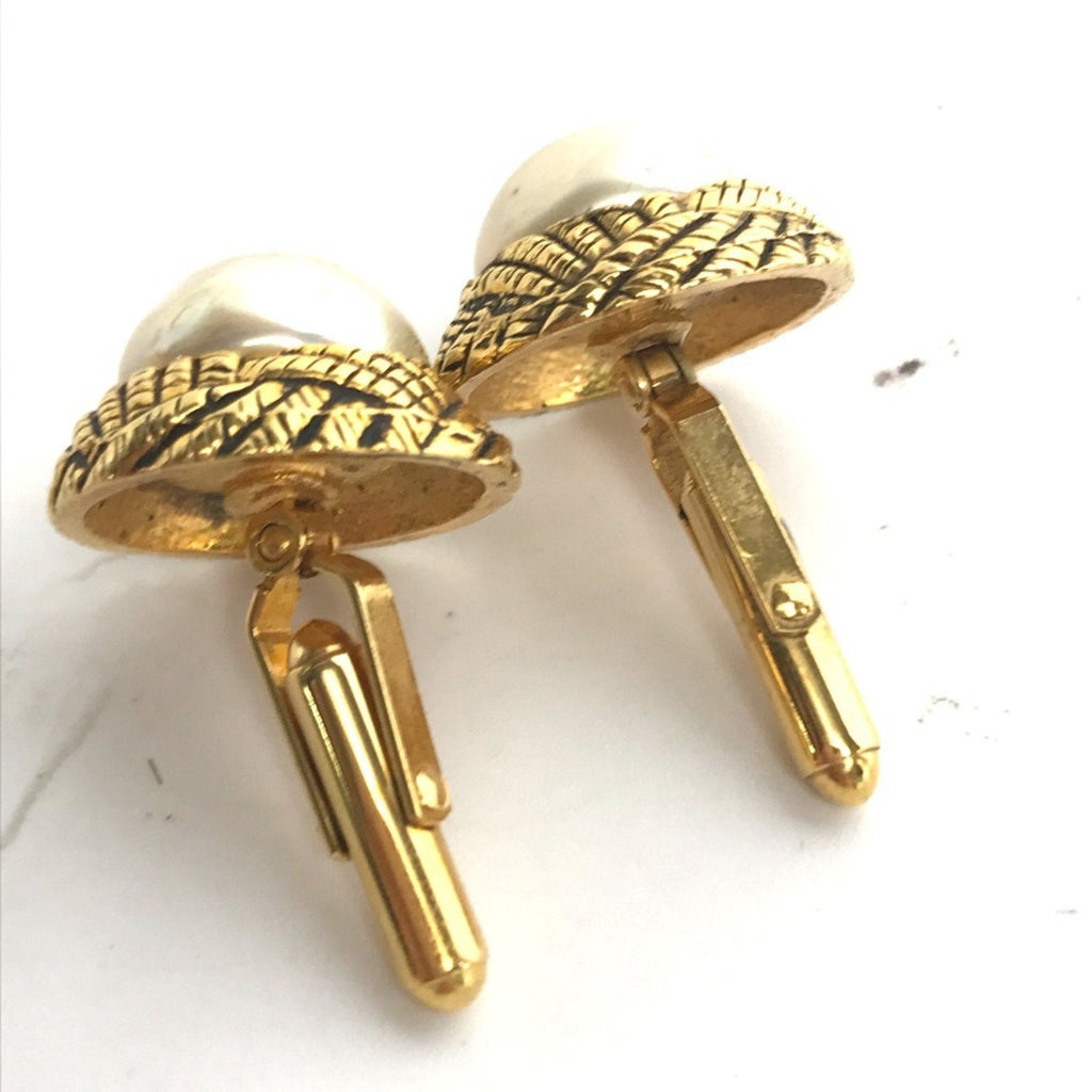 Vintage Cufflinks Metal Gold with Faux Pearl Bracelet