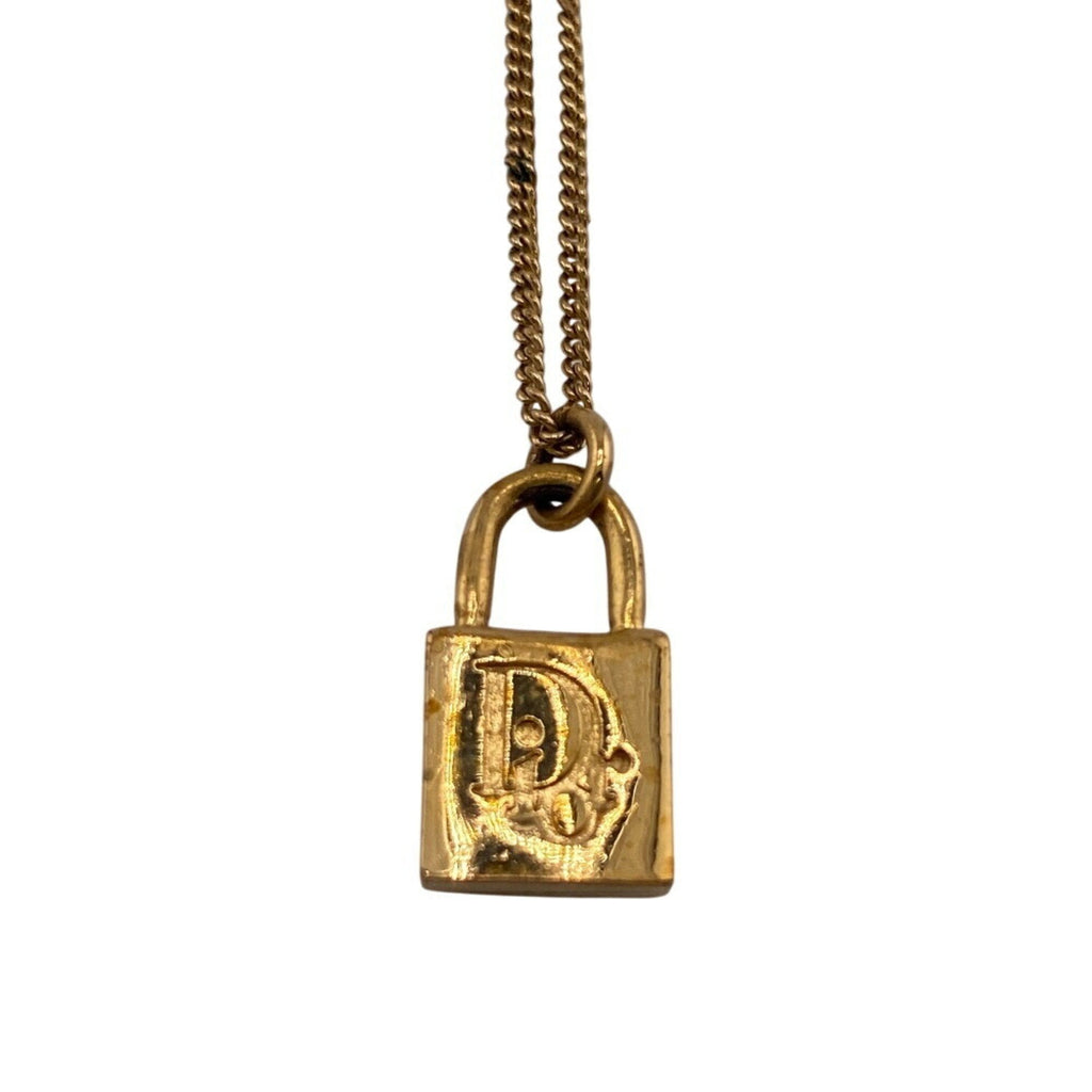 Cadena Padlock Necklace Gold