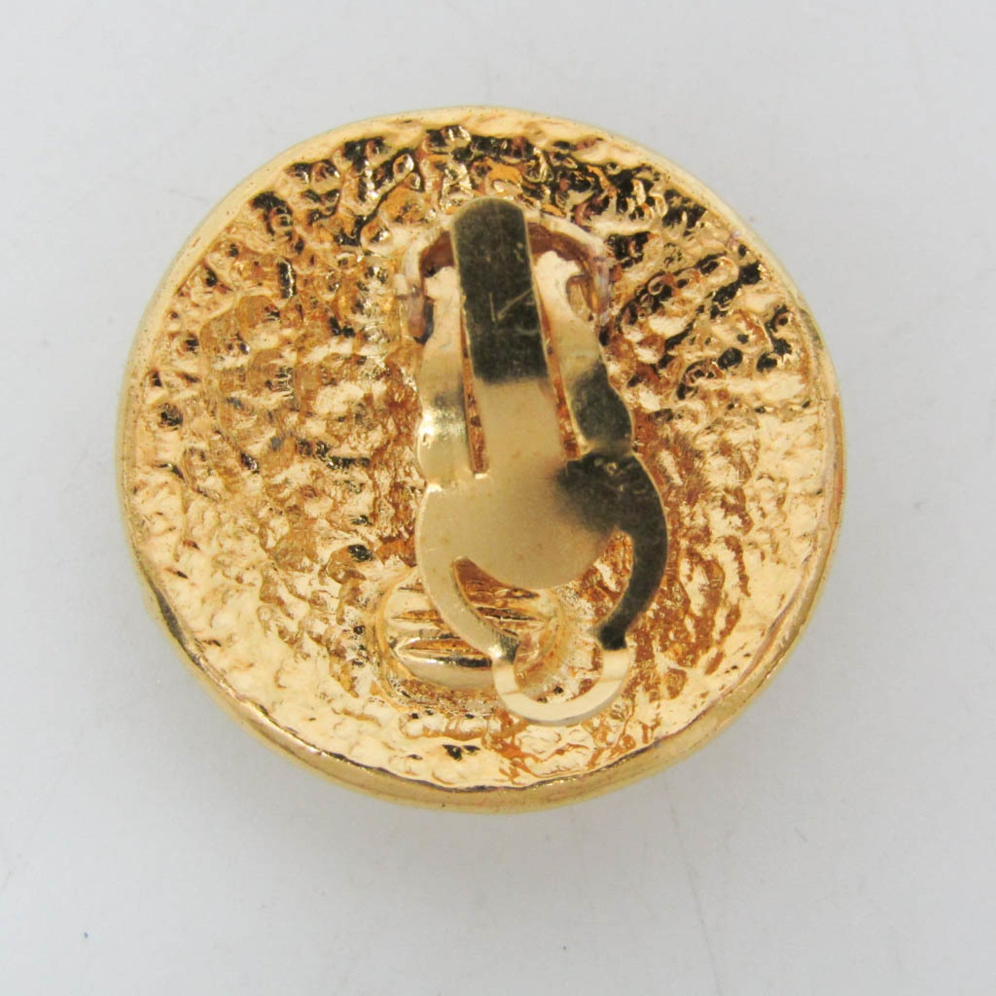 CC Logo Clip-On Earrings Metal Gold-Tone Metal