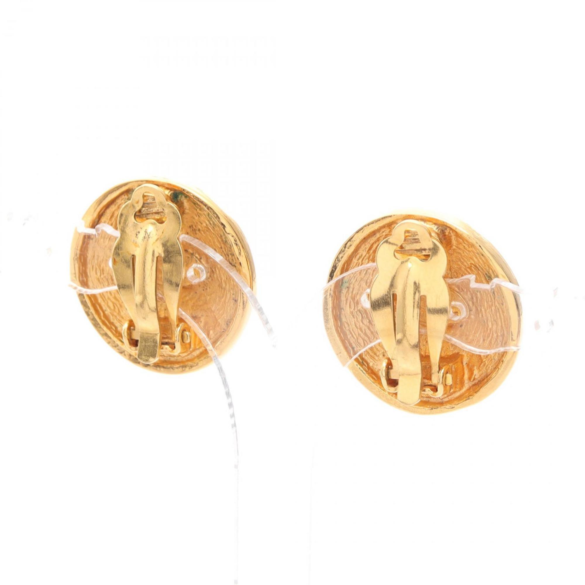 CC Logo Clip-On Earrings Metal Gold-Tone Metal