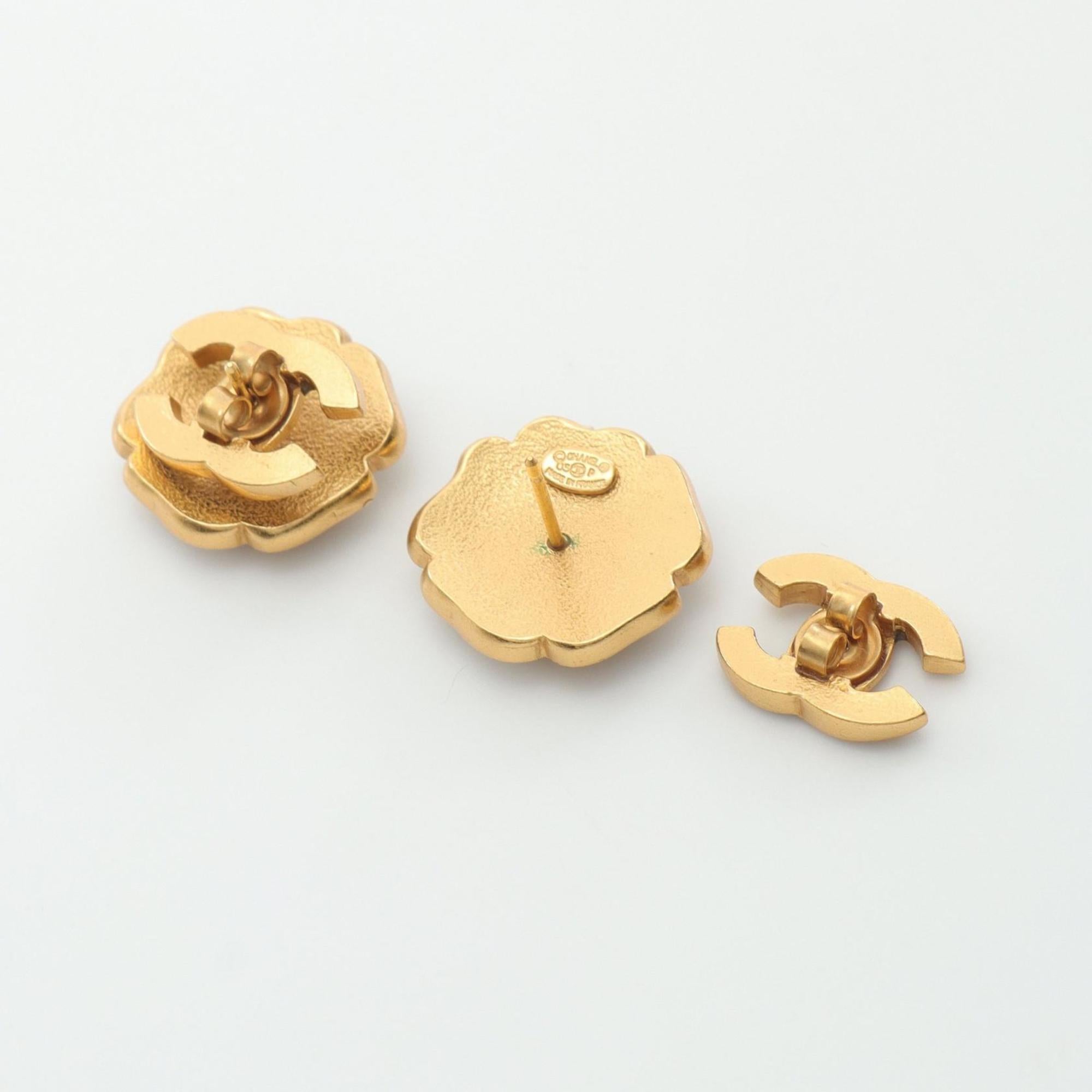 CC Logo Earrings Metal Gold-Tone Metal