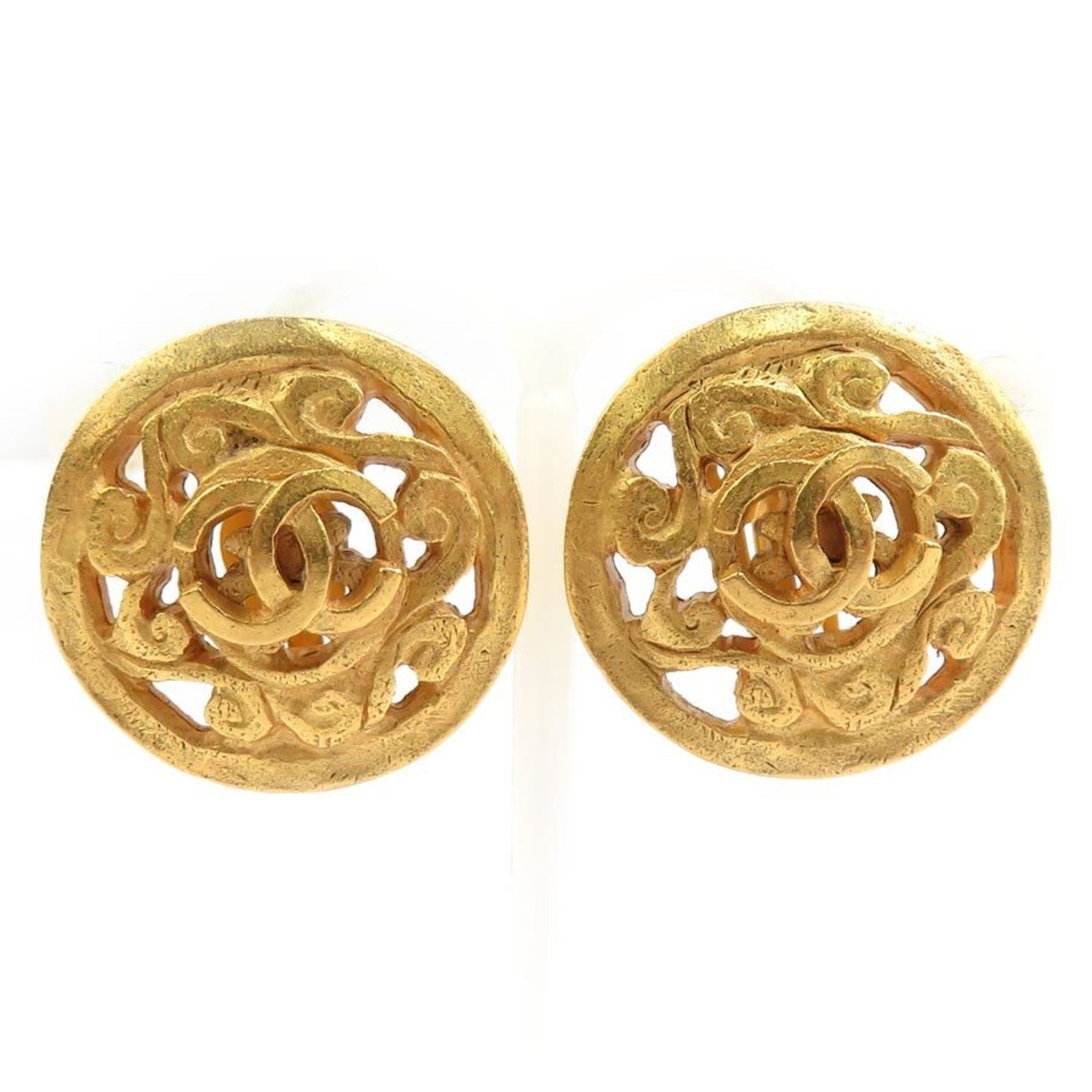 CC Logo Clip-On Earrings Gold-Tone Metal Gold-Tone Metal