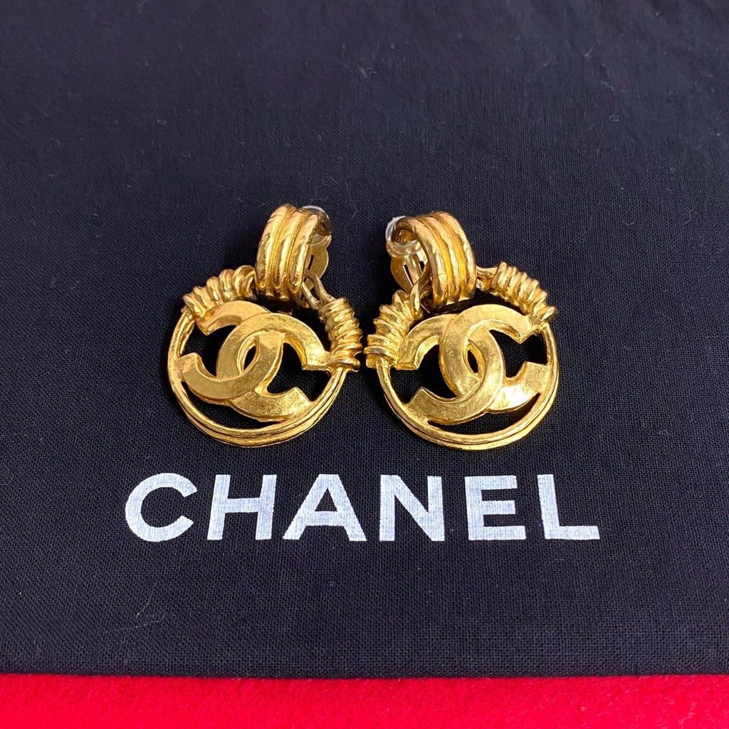 CC Logo Clip-On Earrings Metal Gold-Tone Metal