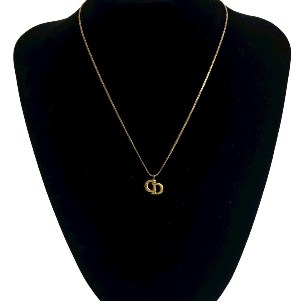 Pendant Necklace Gold