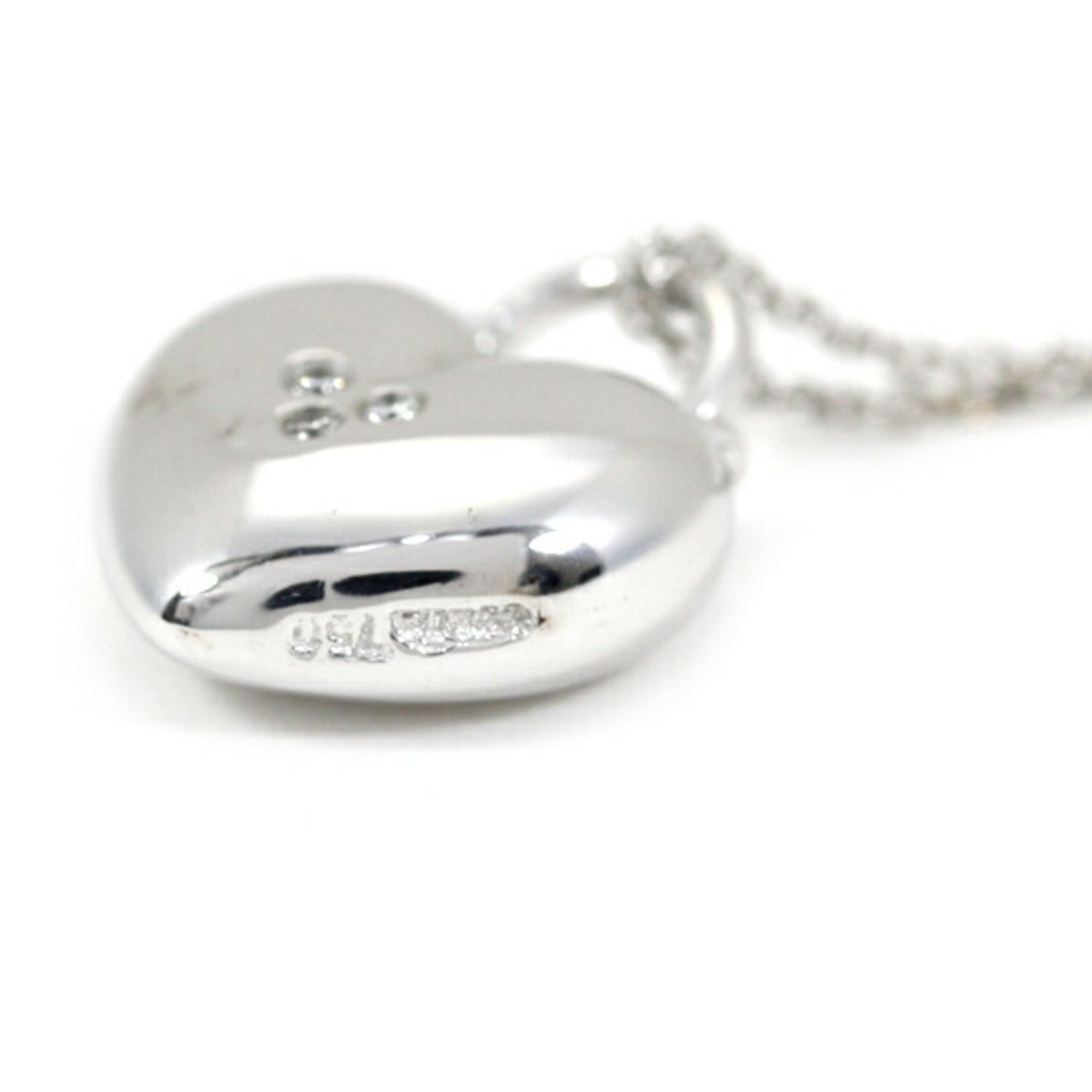 Sentimental Heart Pendant Necklace 18K White Gold