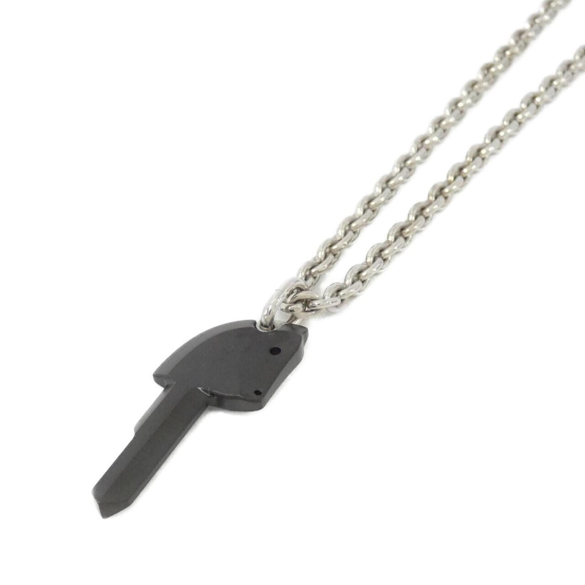 Cle Cheval Pendant Necklace Black and Silver
