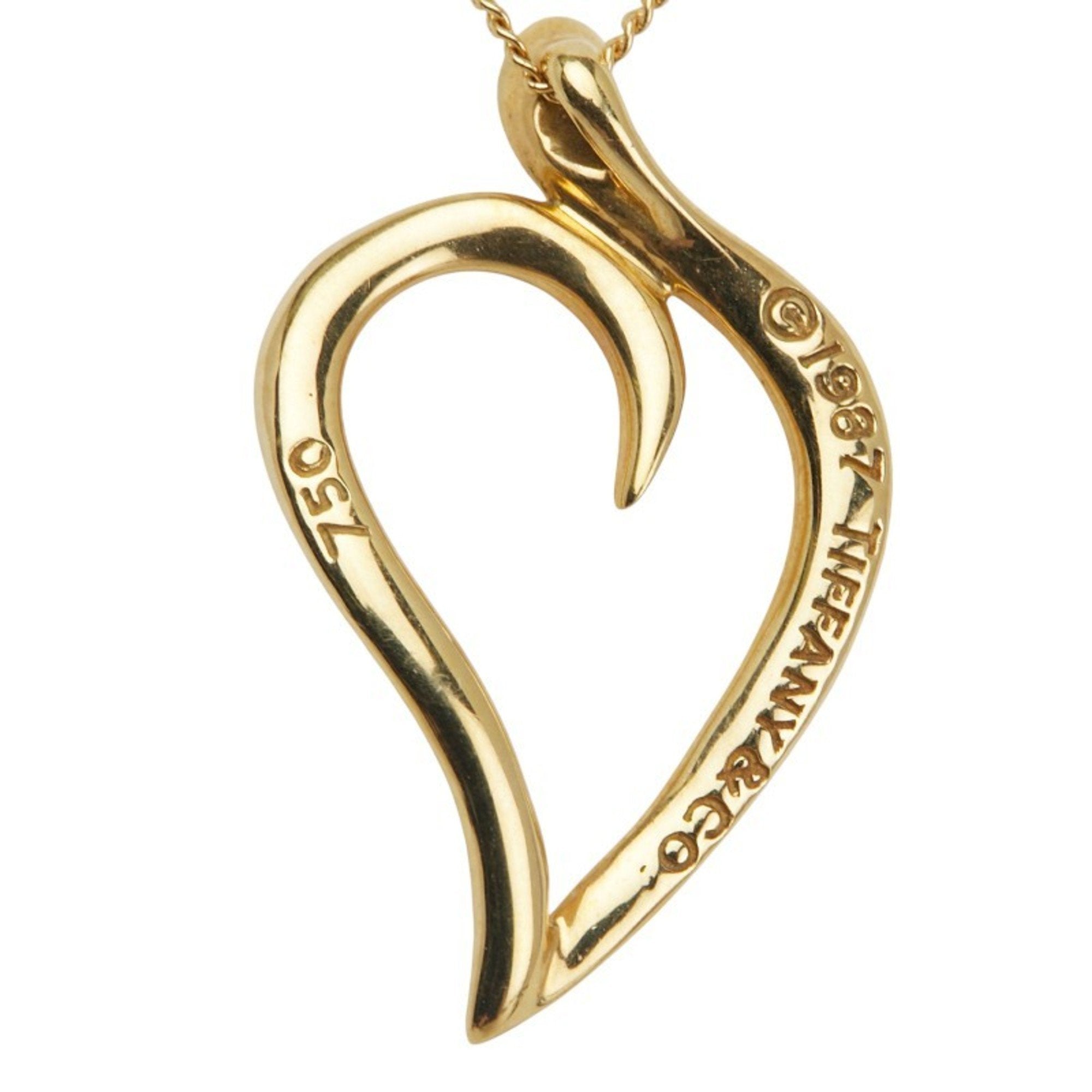 Leaf Heart Pendant Necklace 18K Yellow Gold