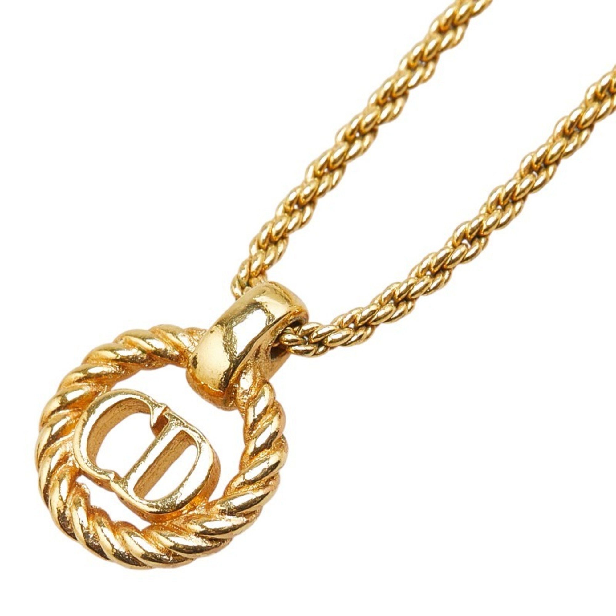 Pendant Necklace Gold