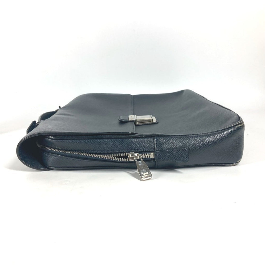 Vassili Handbag Taiga Leather PM