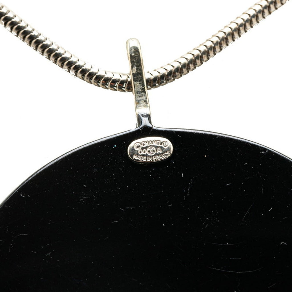Pendant Necklace Black and Silver Metal