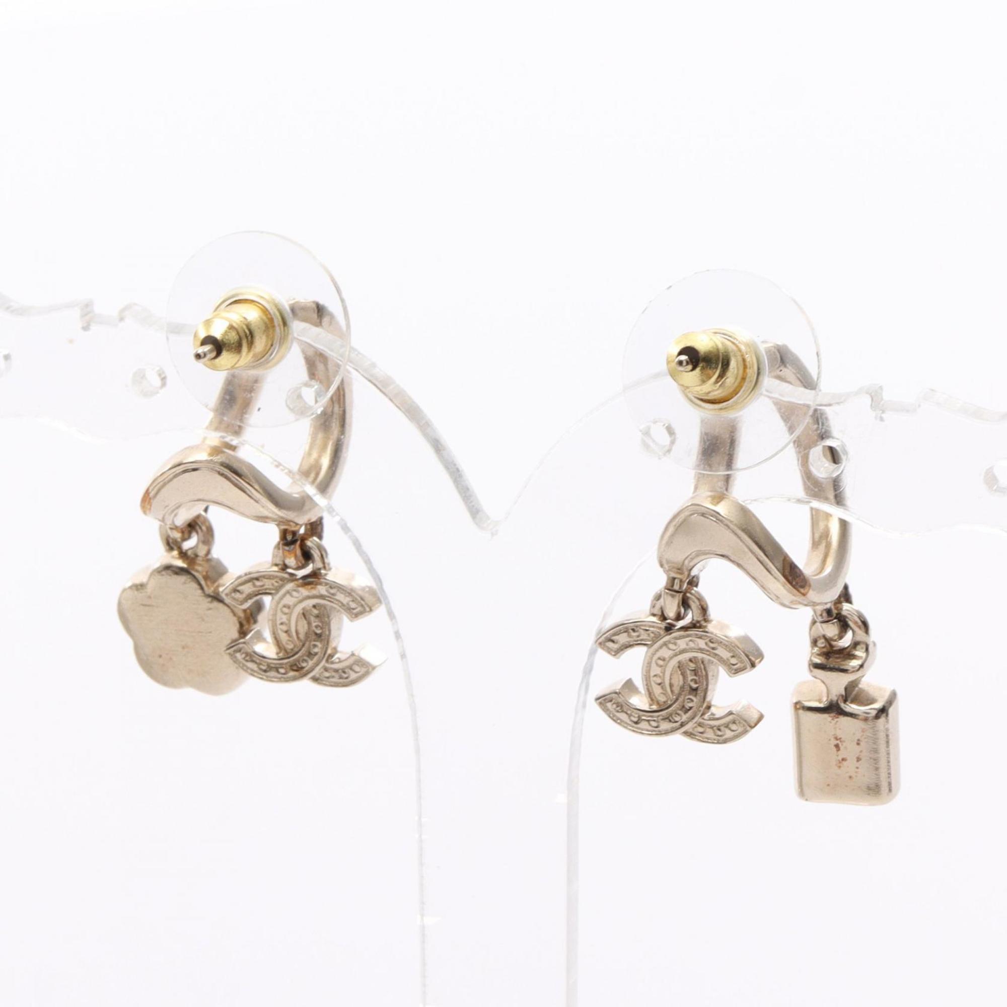 CC Logo Hoop Flower Earrings Metal Gold-Tone Metal