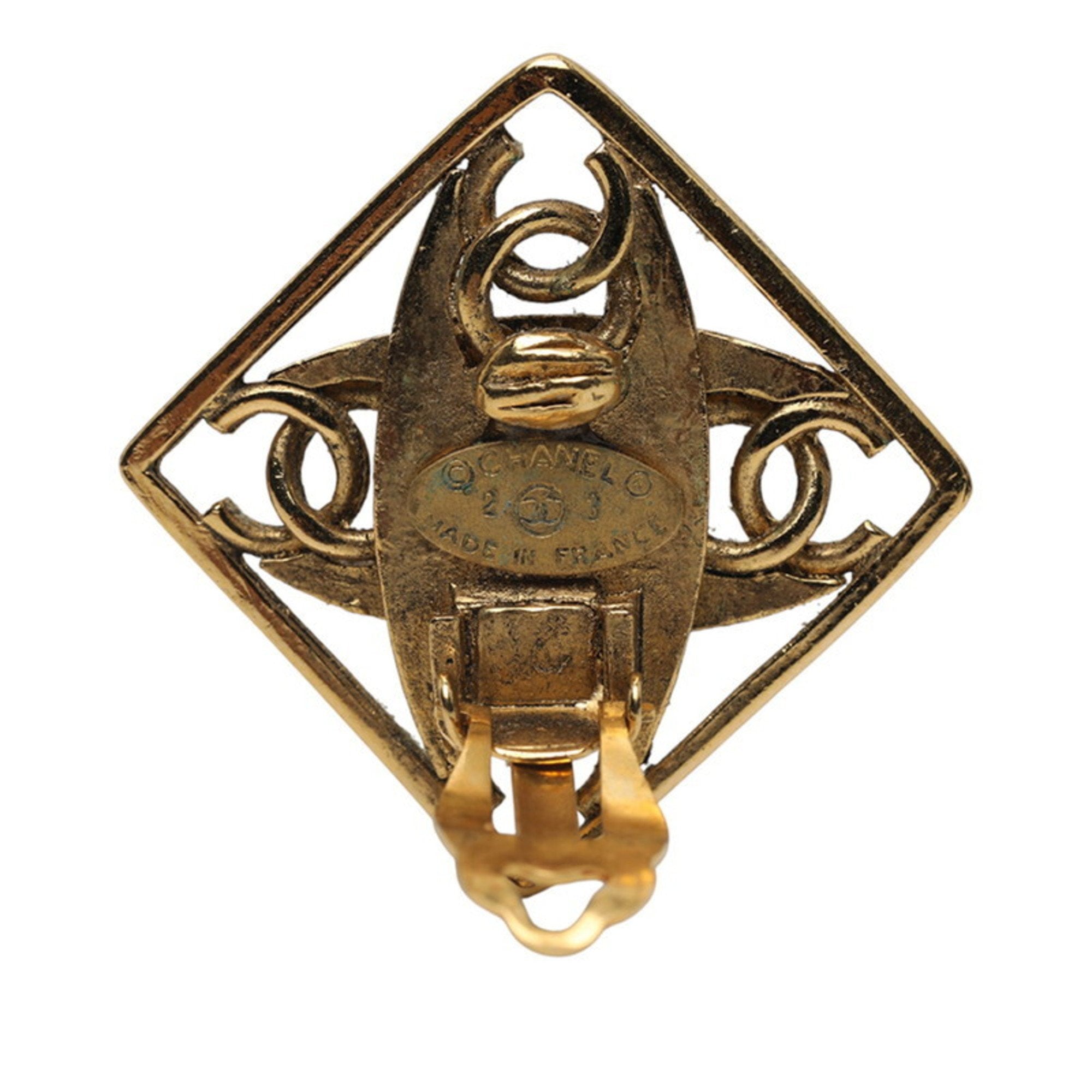 CC Logo Clip-On Earrings Metal Gold-Tone Metal