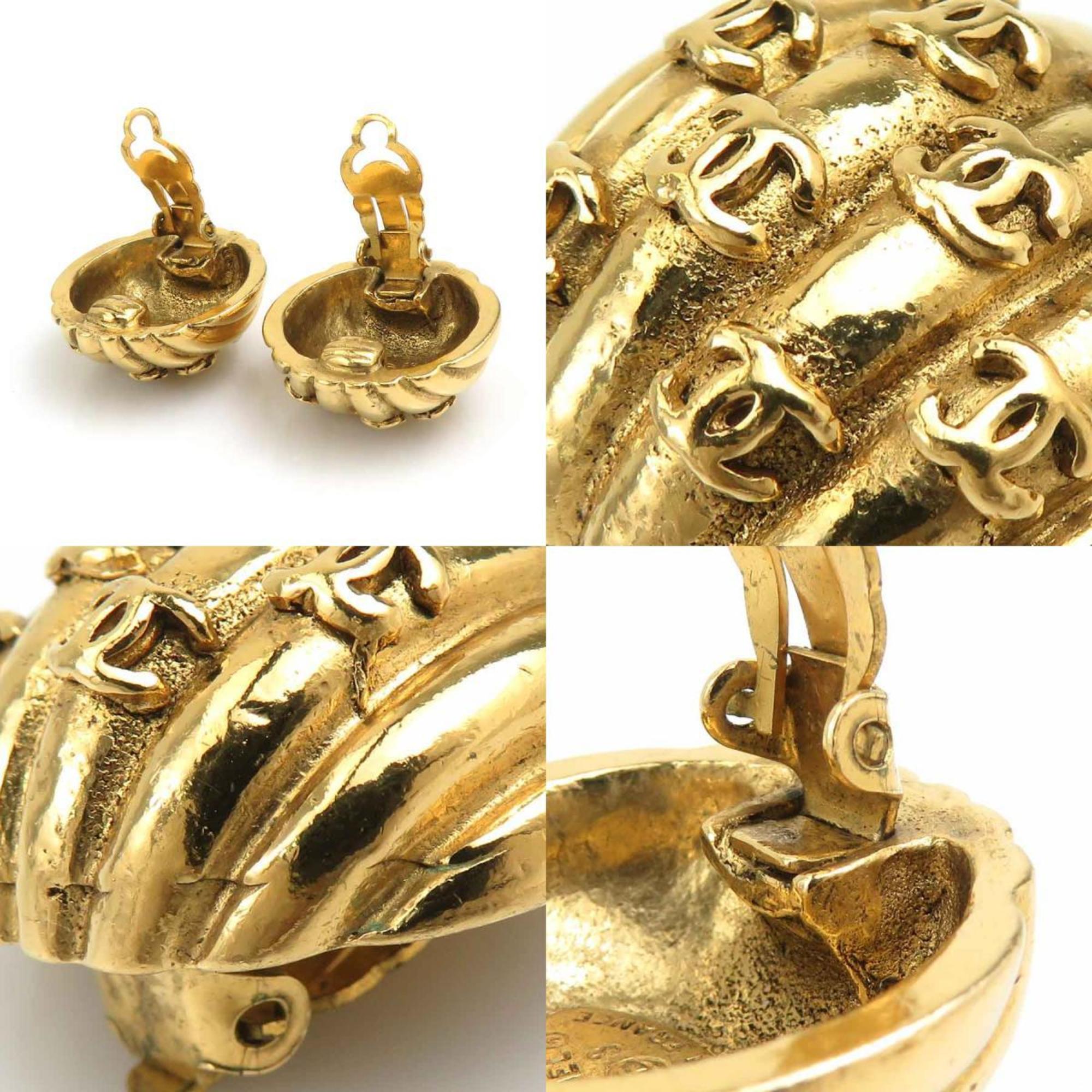 CC Logo Clip-On Earrings Gold-Tone Metal Gold-Tone Metal