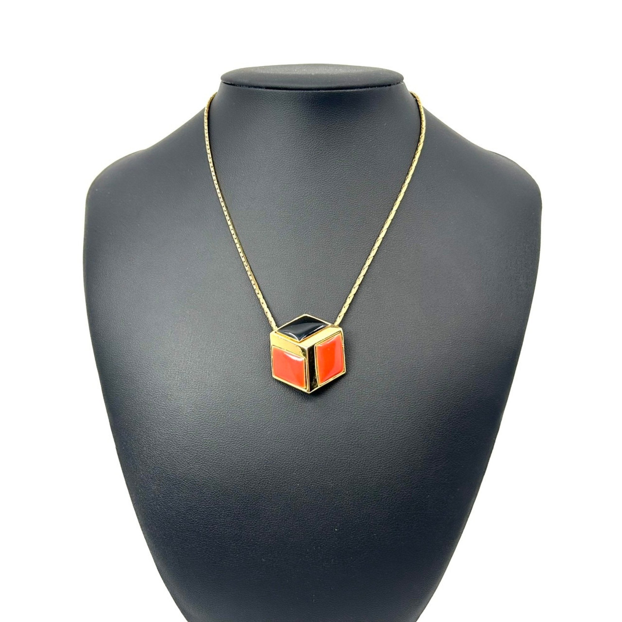 Vintage Square Pendant Necklace Gold