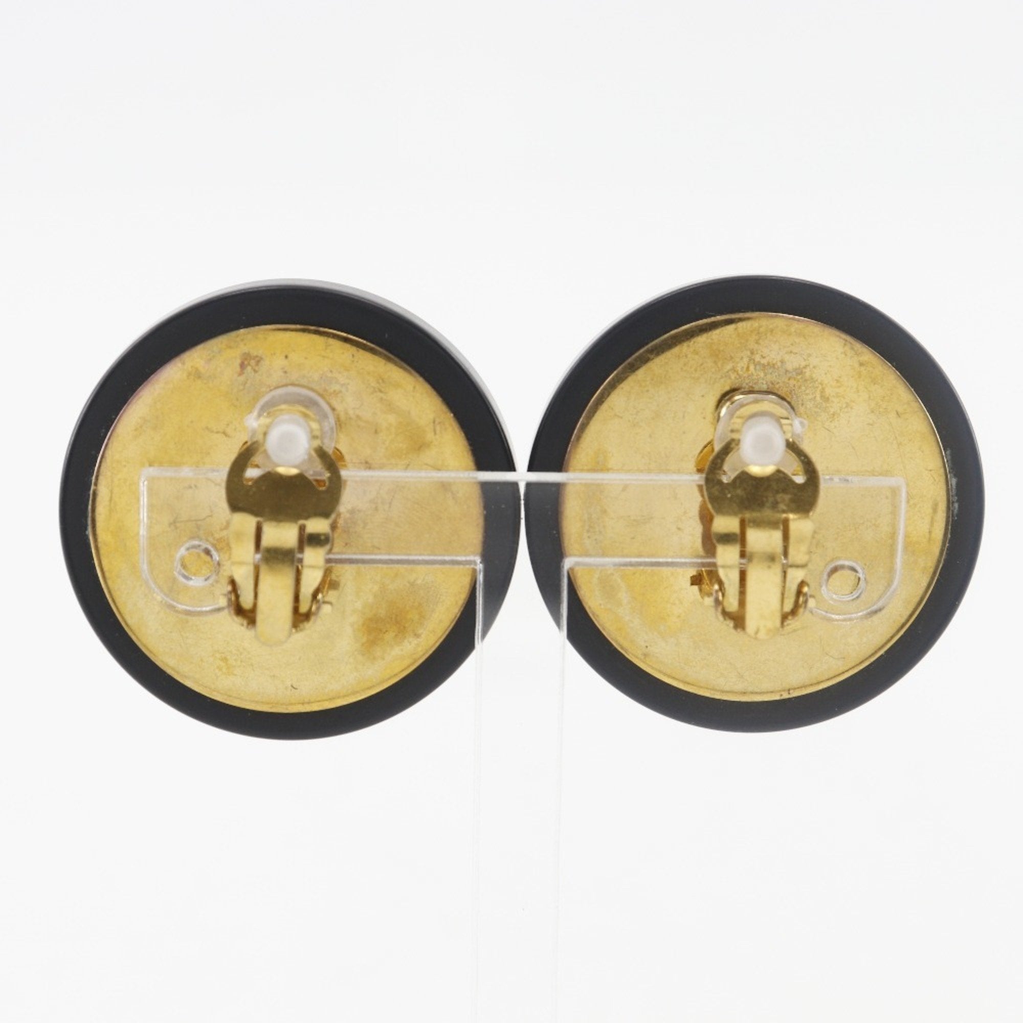 CC Logo Clip-On Earrings Metal Gold-Tone Metal