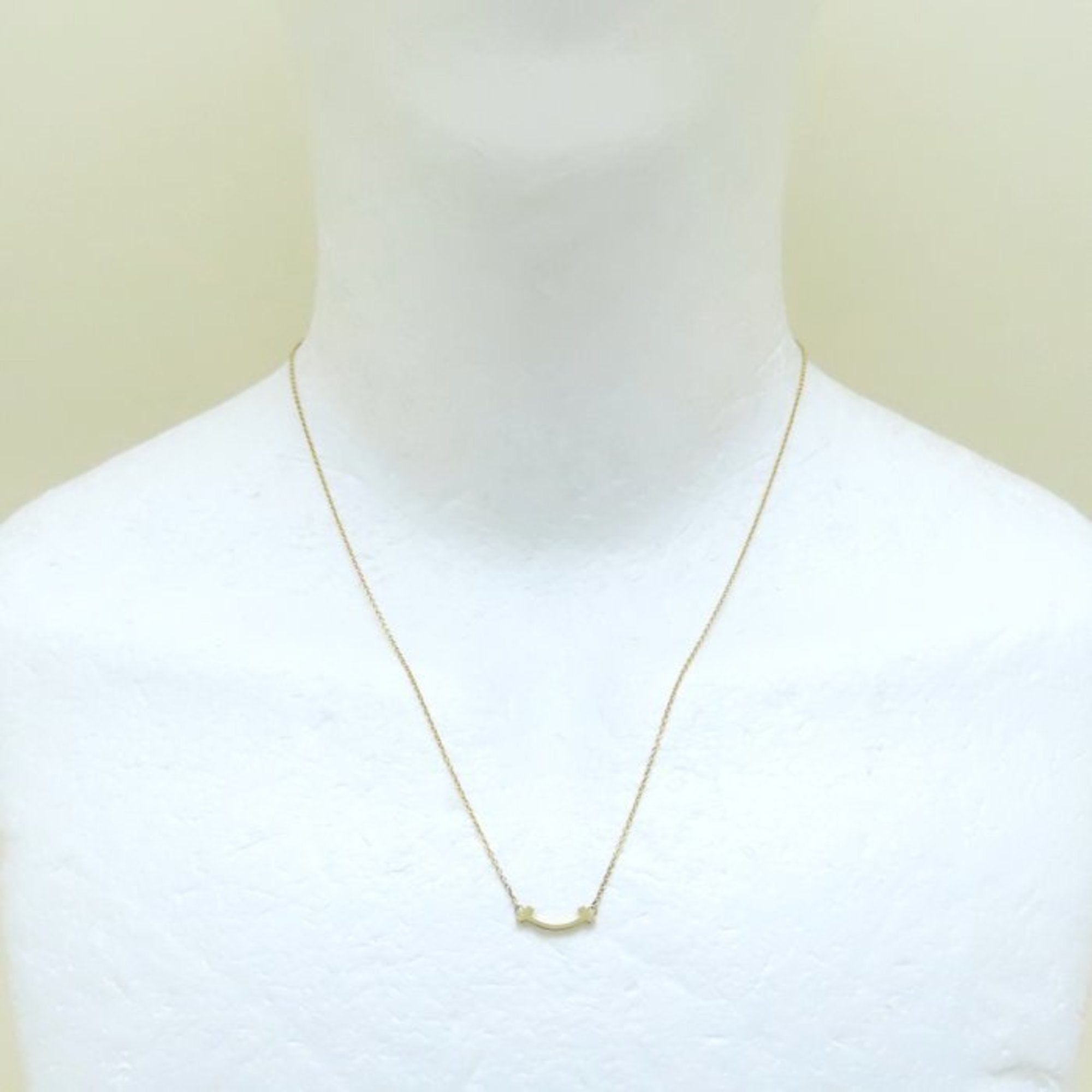 T Smile Mini Pendant Necklace 18K Yellow Gold