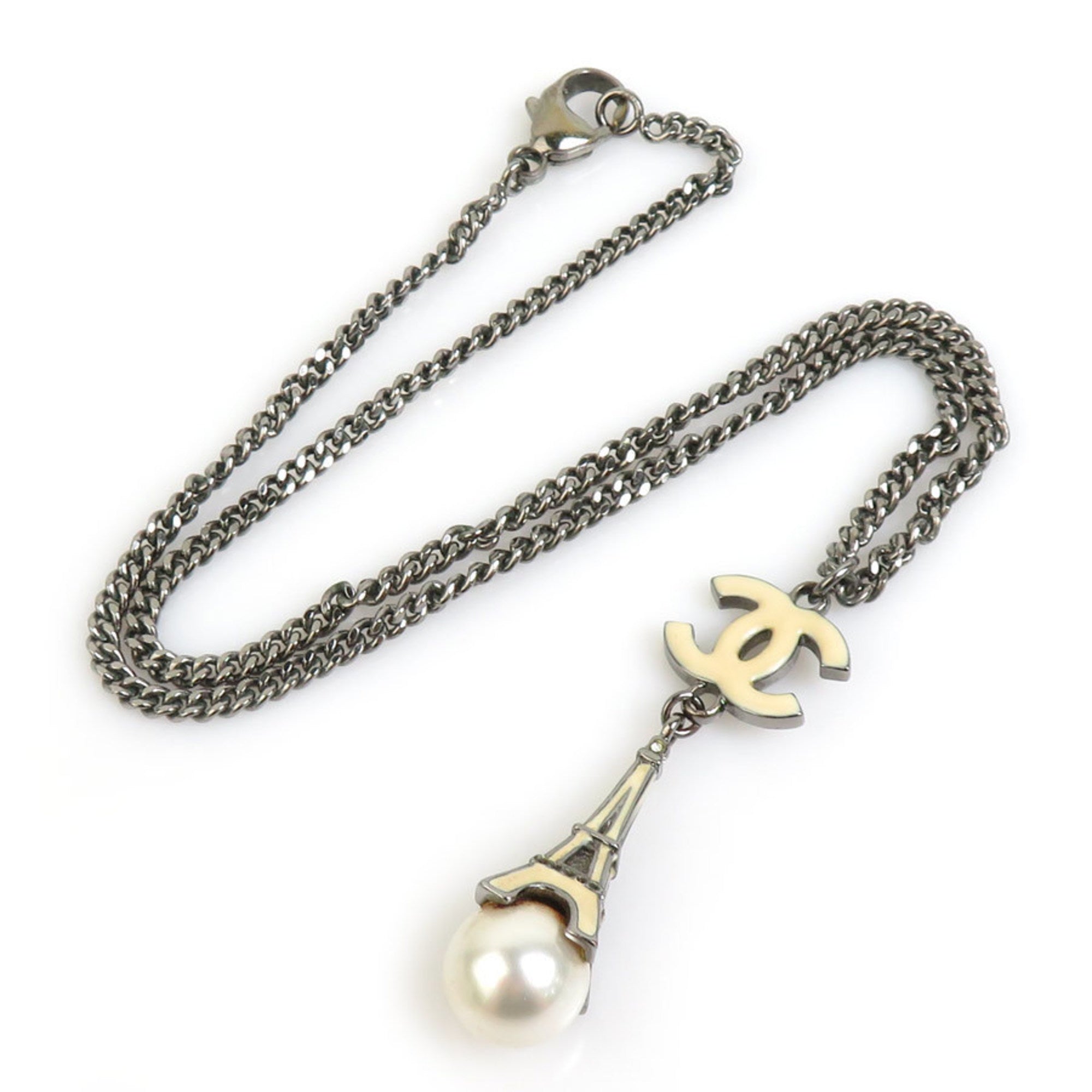 Pendant Necklace Metal Ivory and Silver