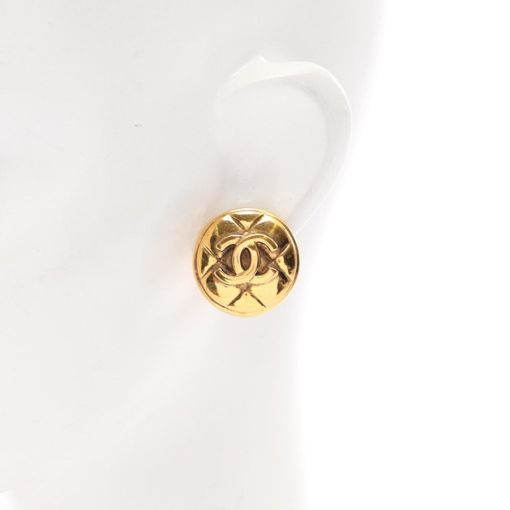CC Logo Clip-On Earrings Metal Gold-Tone Metal