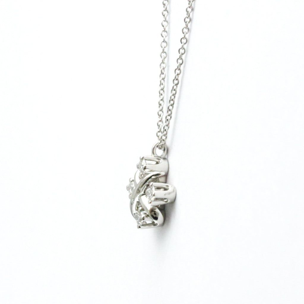 Pendant Necklace Platinum and Diamond