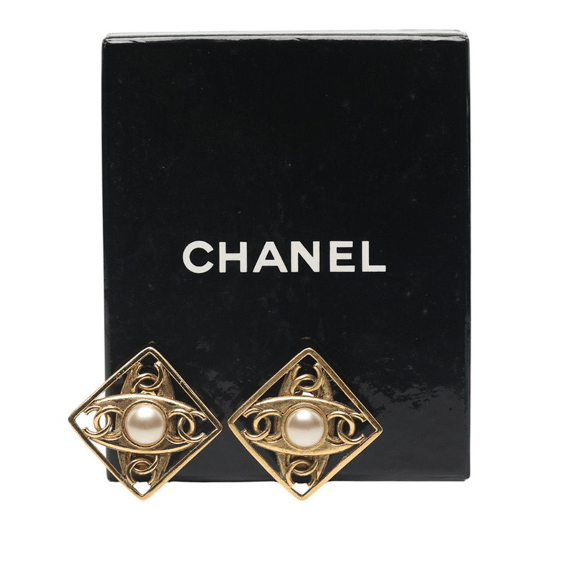 CC Logo Clip-On Earrings Metal Gold-Tone Metal