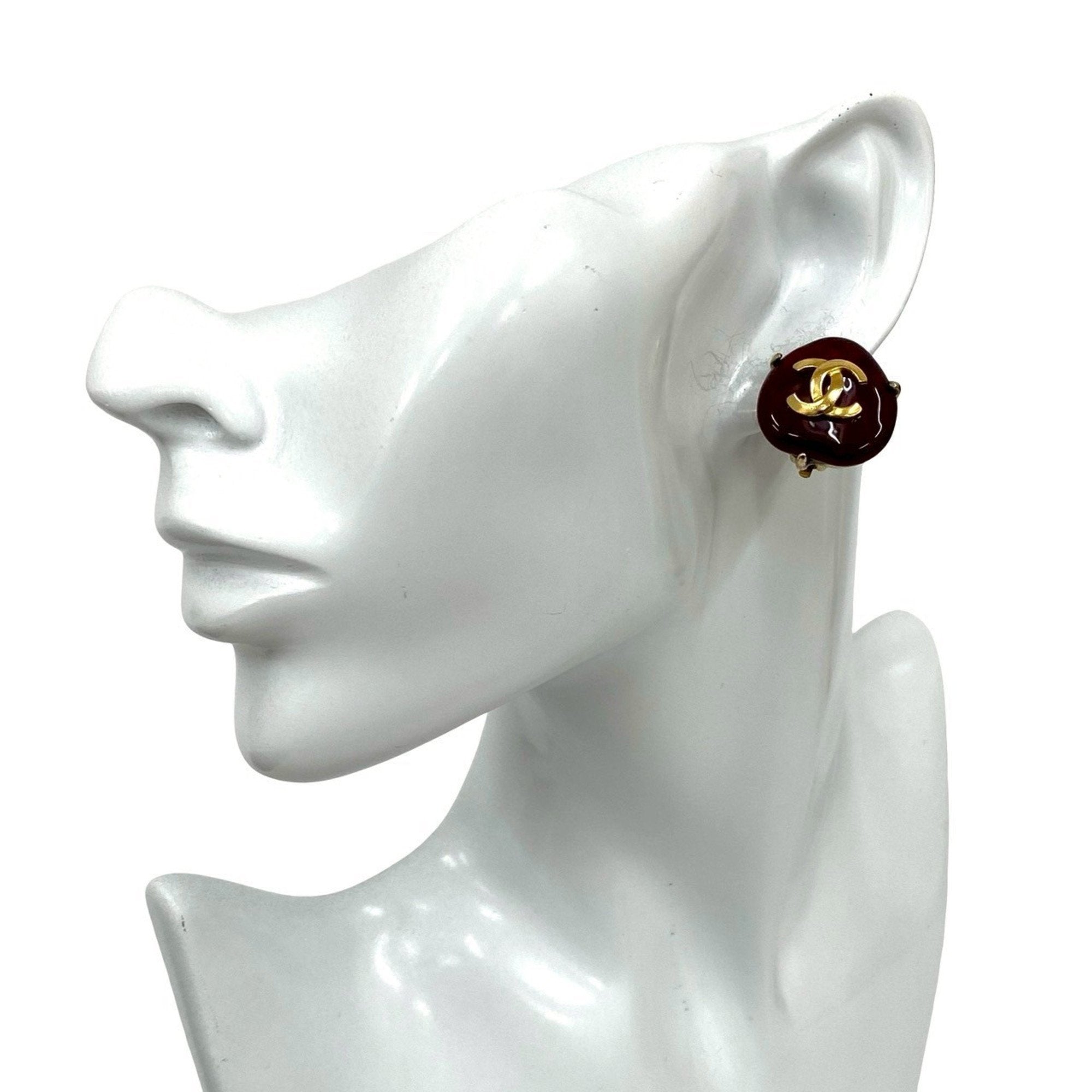 CC Logo Clip-On Earrings Metal Gold-Tone Metal