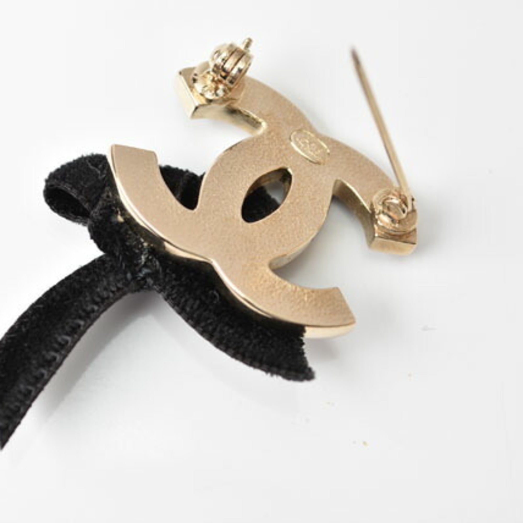 Brooch Metal Gold