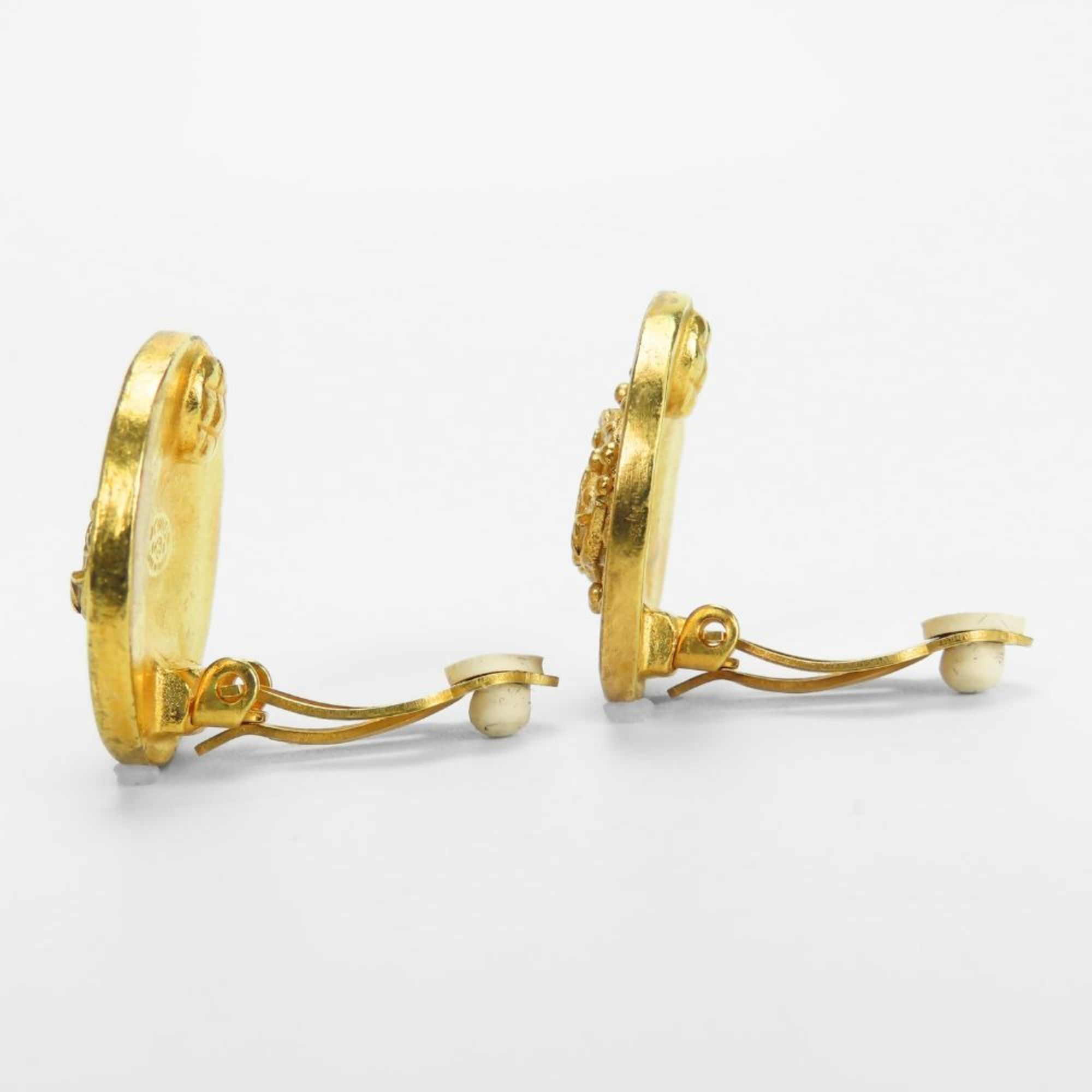 CC Logo Clip-On Earrings Gold-Tone Metal Gold-Tone Metal