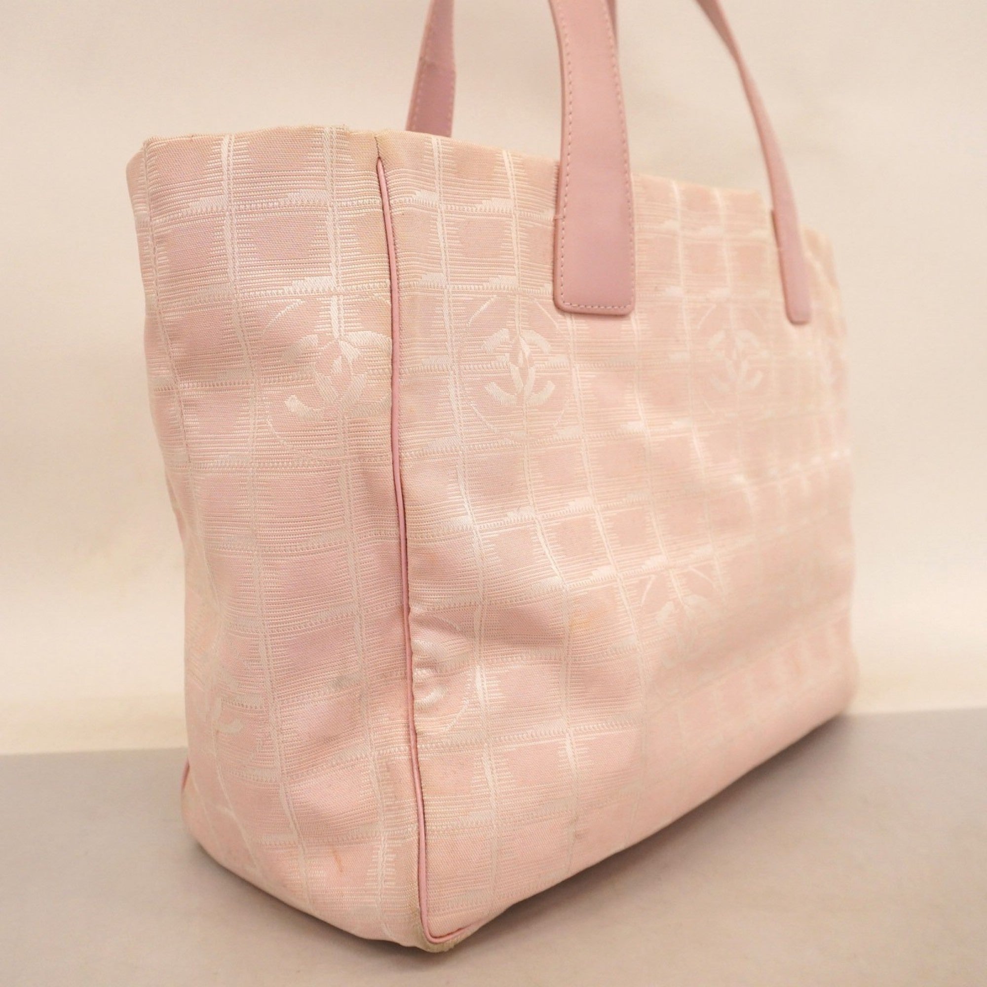 Travel Line Tote Nylon Medium