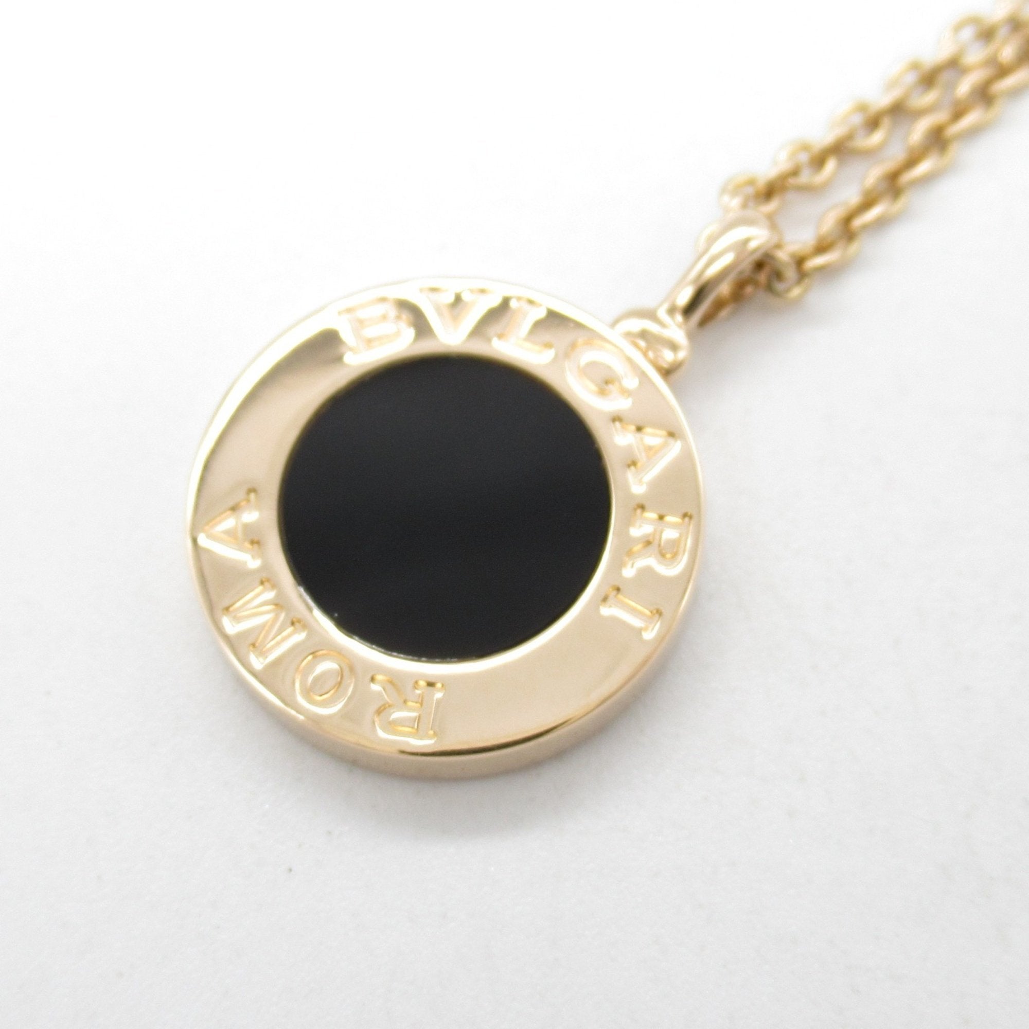 Pendant Necklace 18K Rose Gold with Diamond and Onyx