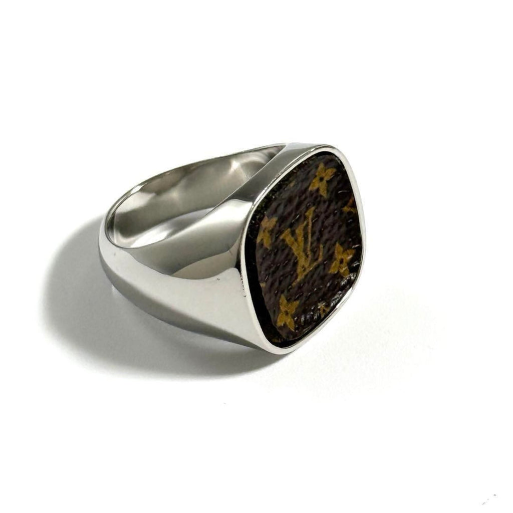 Signet Monogram Chevalier Ring Metal