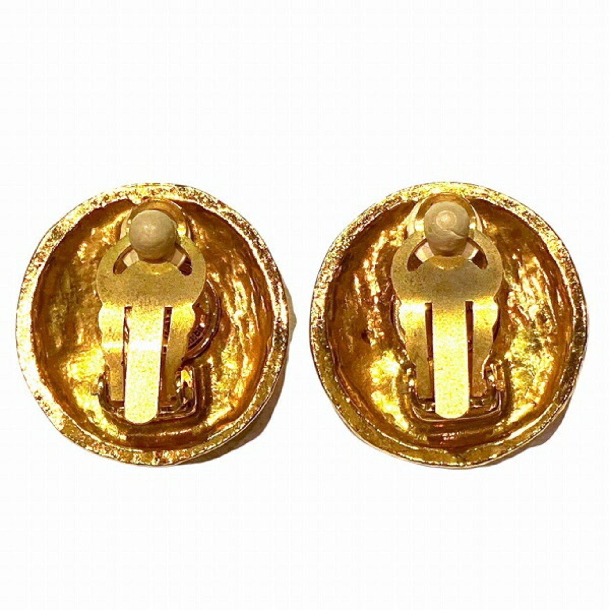 CC Logo Clip-On Earrings Metal Gold-Tone Metal