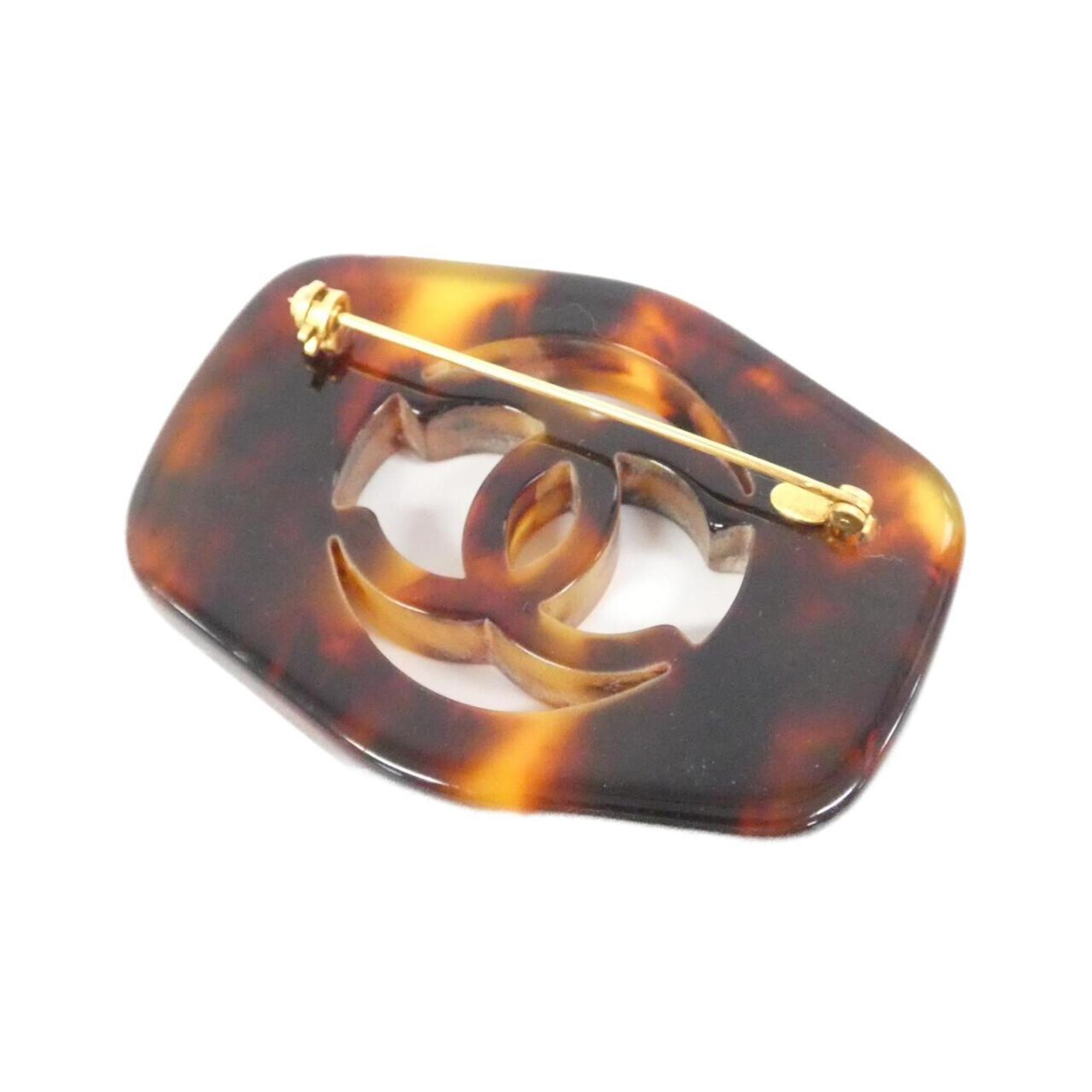 Brooch