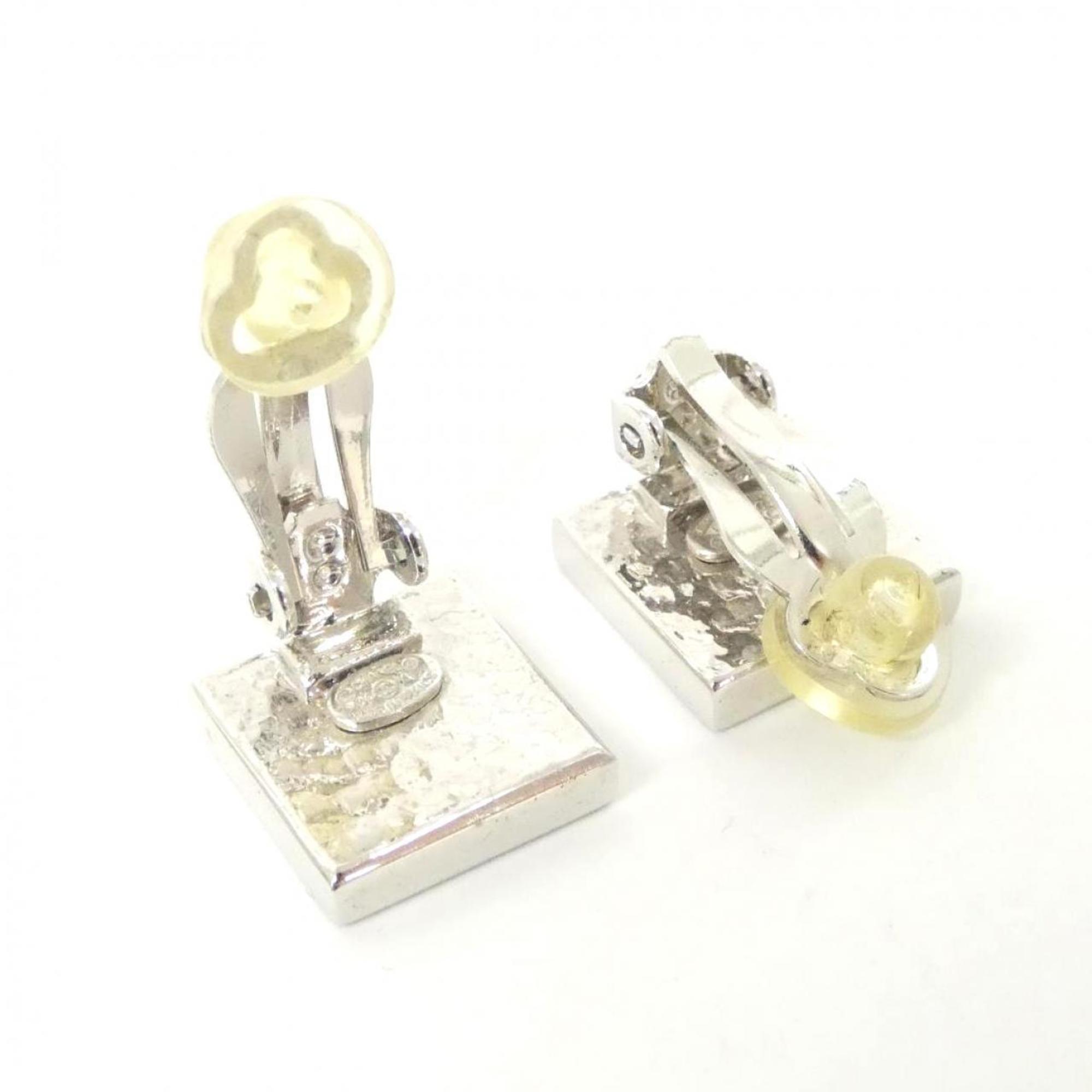 Clip-On Earrings Metal